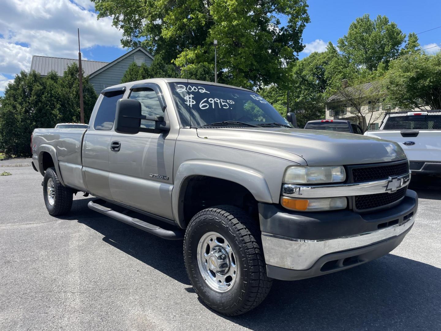 2002 Chevrolet Silverado 2500HD Ext. Cab Long Bed 4WD (1GCHK29U72E) with an 6.0L V8 OHV 16V engine, located at 101 N. Main Street, Muncy, PA, 17756, (570) 546-5462, 41.207691, -76.785942 - Photo#1