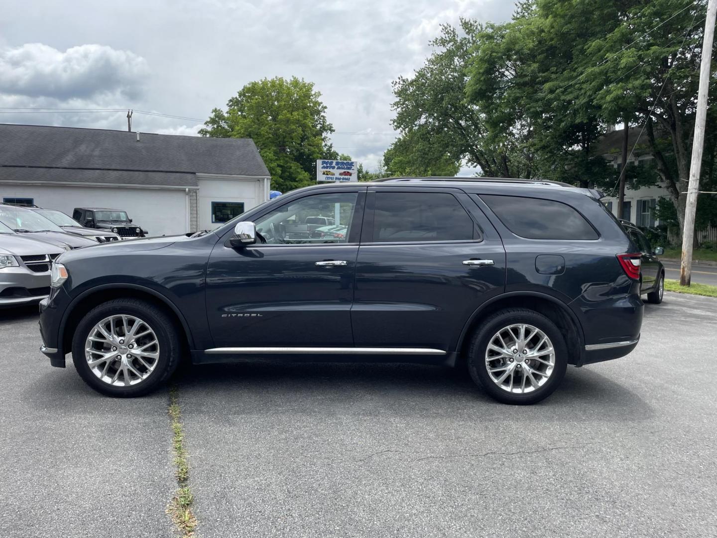2014 BLUE /black Dodge Durango Citadel AWD (1C4RDJEG0EC) with an 3.6L V6 DOHC 24V engine, 8-Speed Automatic transmission, located at 101 N. Main Street, Muncy, PA, 17756, (570) 546-5462, 41.207691, -76.785942 - Photo#5