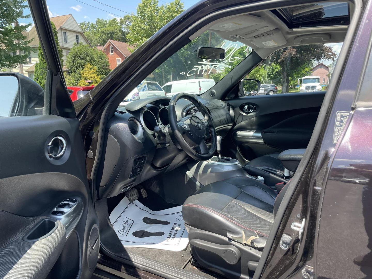 2016 Nissan Juke SL AWD (JN8AF5MV1GT) with an 1.6L L4 DOHC 16V engine, CVT transmission, located at 101 N. Main Street, Muncy, PA, 17756, (570) 546-5462, 41.207691, -76.785942 - Photo#4