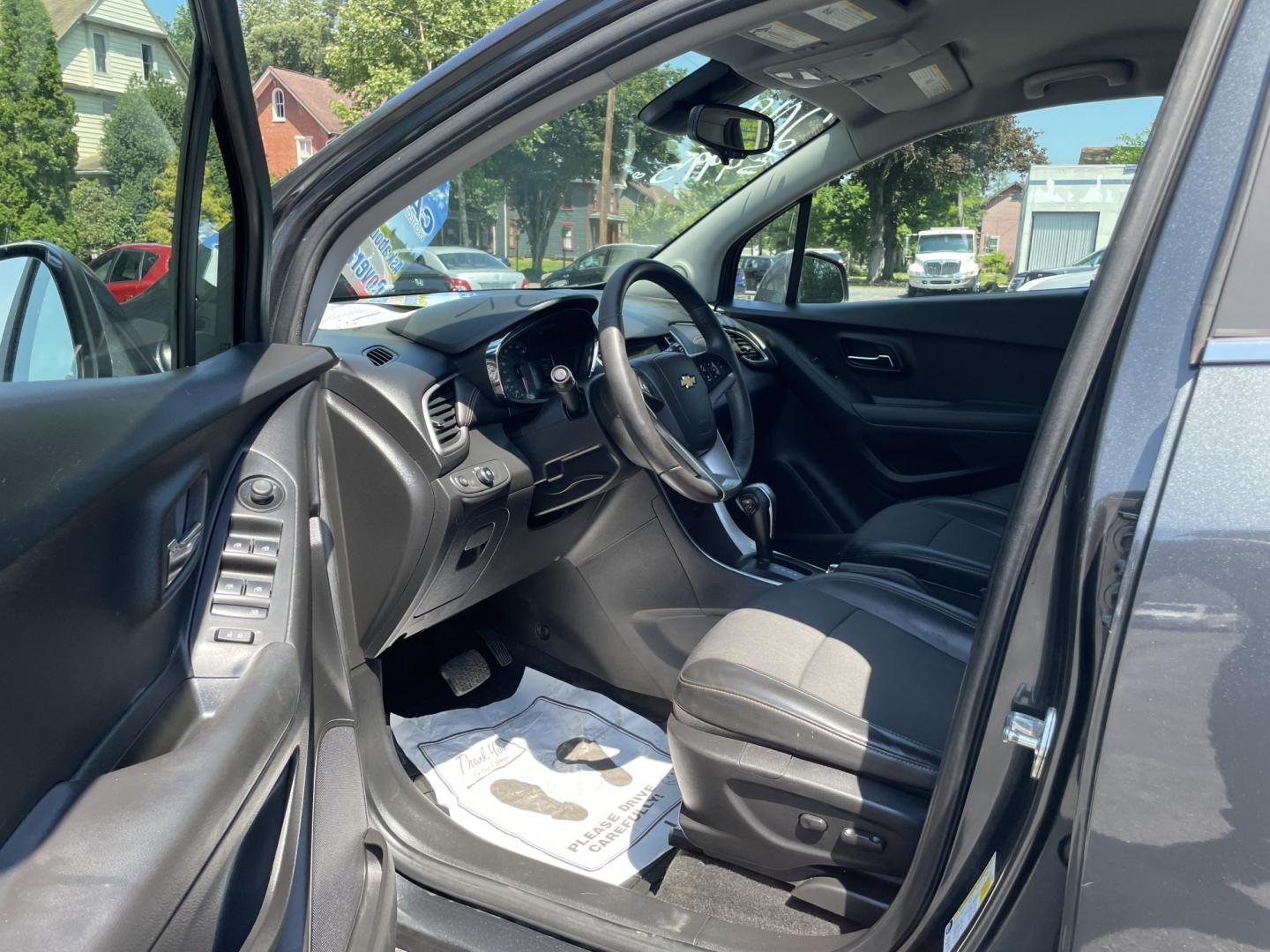 2018 Chevrolet Trax LT AWD (KL7CJPSB9JB) with an 1.4L L4 DOHC 16V engine, 6A transmission, located at 101 N. Main Street, Muncy, PA, 17756, (570) 546-5462, 41.207691, -76.785942- Photo#7