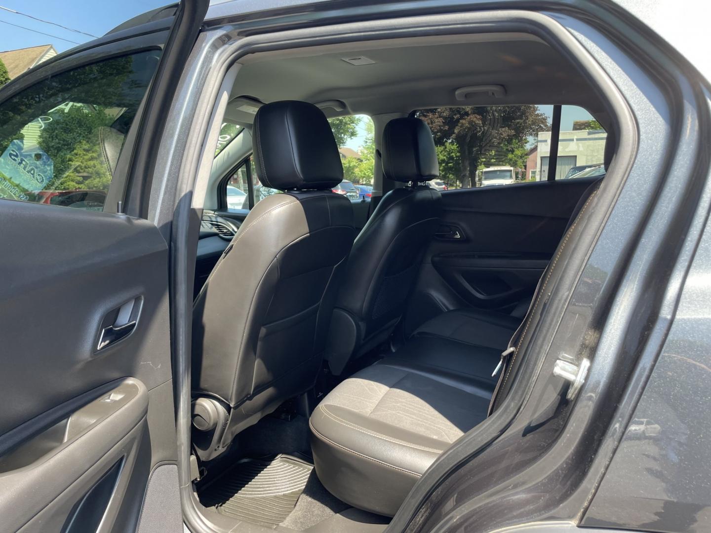 2018 Chevrolet Trax LT AWD (KL7CJPSB9JB) with an 1.4L L4 DOHC 16V engine, 6A transmission, located at 101 N. Main Street, Muncy, PA, 17756, (570) 546-5462, 41.207691, -76.785942- Photo#8