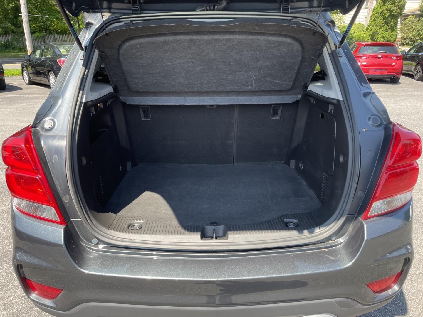 2018 Chevrolet Trax LT AWD (KL7CJPSB9JB) with an 1.4L L4 DOHC 16V engine, 6A transmission, located at 101 N. Main Street, Muncy, PA, 17756, (570) 546-5462, 41.207691, -76.785942- Photo#9