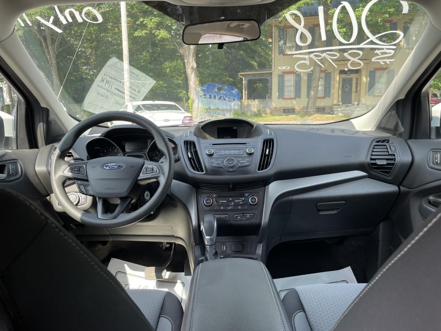 2018 White Ford Escape SE 4WD (1FMCU9GD4JU) with an 1.5L L4 DOHC 16V engine, 6A transmission, located at 101 N. Main Street, Muncy, PA, 17756, (570) 546-5462, 41.207691, -76.785942- Photo#4