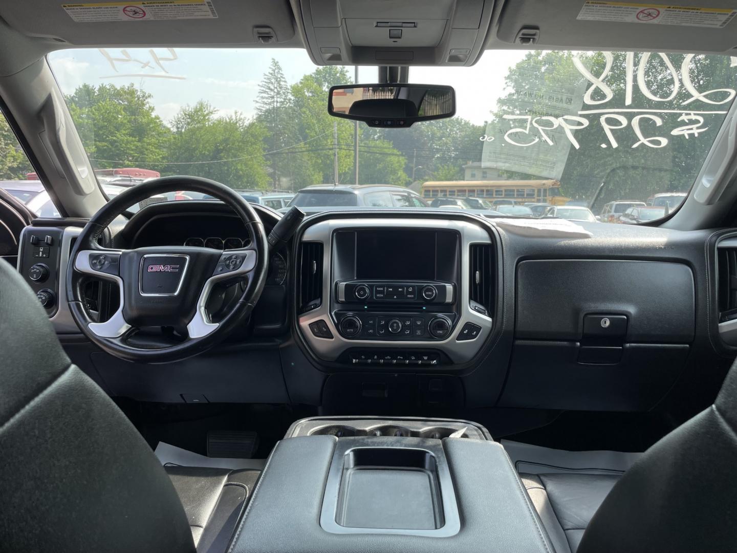 2018 GMC Sierra 2500HD SLE Crew Cab 4WD (1GT12SEY5JF) with an 6.6L V8 OHV 16 DIESEL engine, 6A transmission, located at 101 N. Main Street, Muncy, PA, 17756, (570) 546-5462, 41.207691, -76.785942- Photo#8