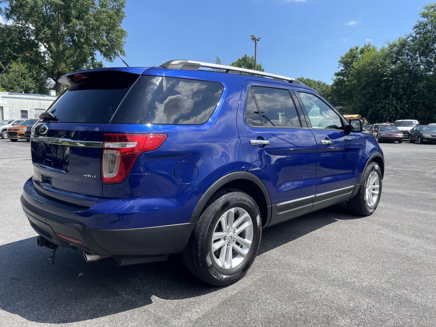 2013 Ford Explorer XLT 4WD (1FM5K8D8XDG) with an 3.5L V6 DOHC 24V engine, 6-Speed Automatic transmission, located at 101 N. Main Street, Muncy, PA, 17756, (570) 546-5462, 41.207691, -76.785942- Photo#3