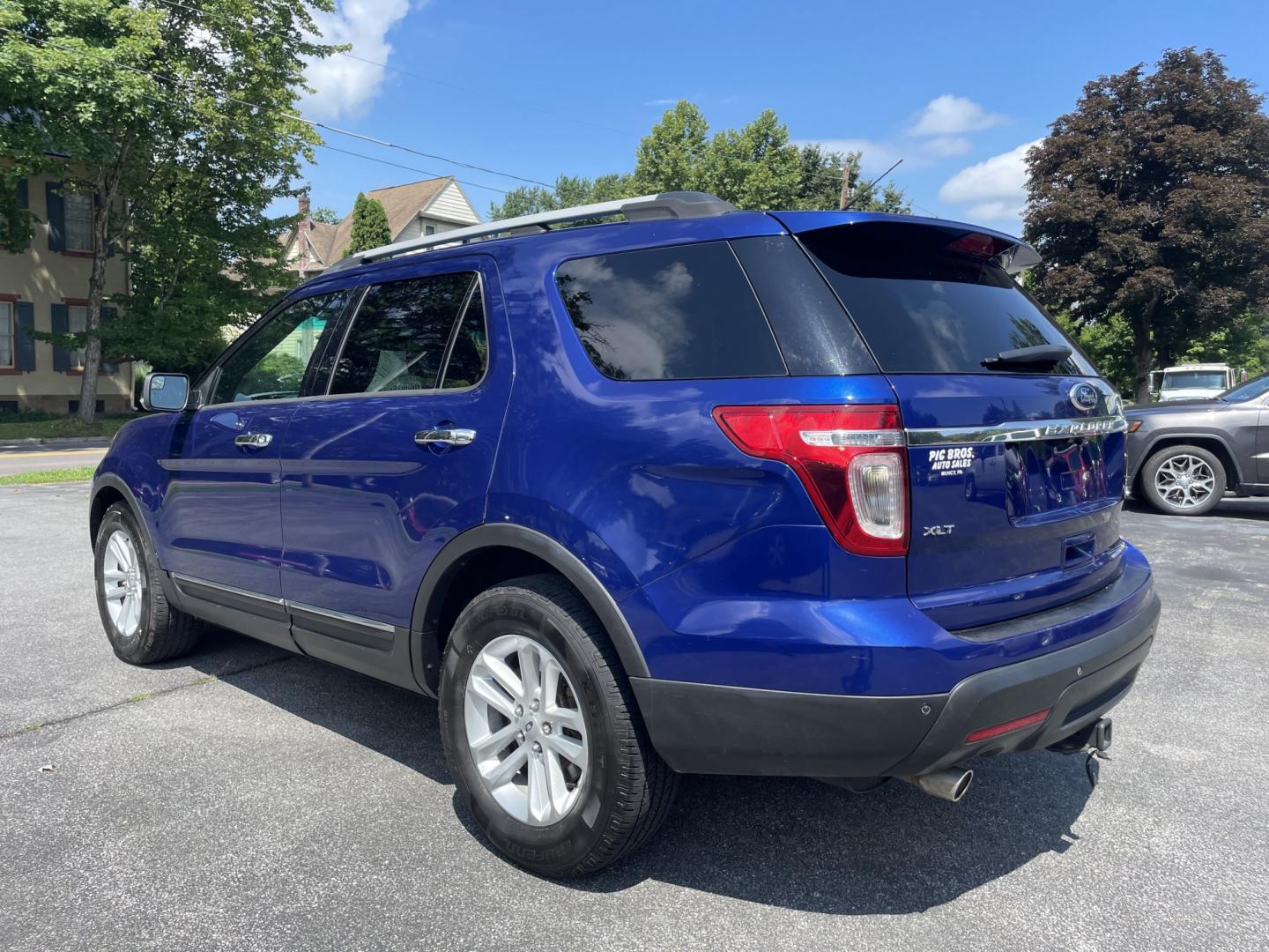 2013 Ford Explorer XLT 4WD (1FM5K8D8XDG) with an 3.5L V6 DOHC 24V engine, 6-Speed Automatic transmission, located at 101 N. Main Street, Muncy, PA, 17756, (570) 546-5462, 41.207691, -76.785942- Photo#2