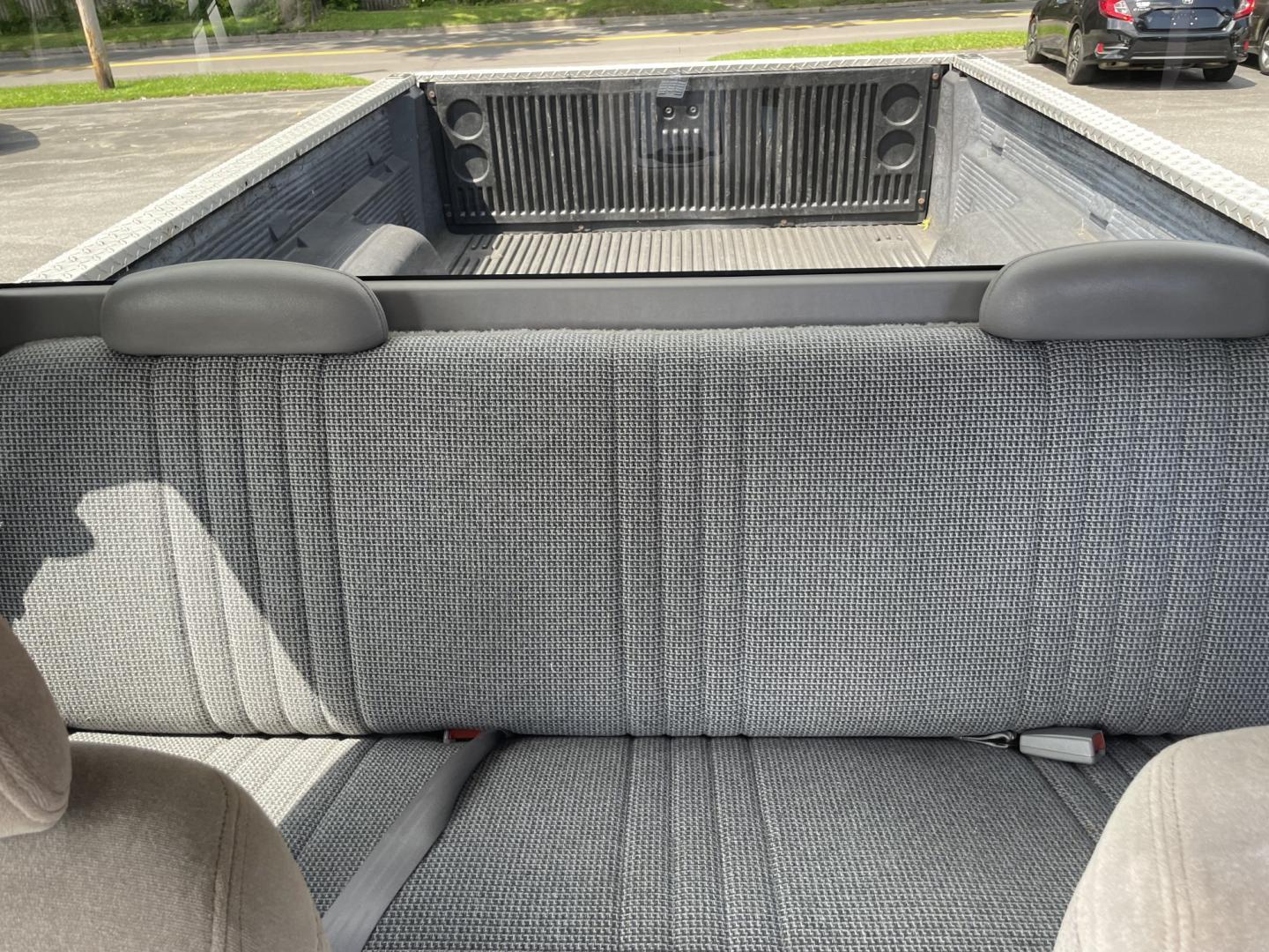 1998 Chevrolet C/K 1500 Ext. Cab 6.5-ft. Bed 2WD (1GCEC19M0WE) with an 5.0L V8 VIH 16V engine, located at 101 N. Main Street, Muncy, PA, 17756, (570) 546-5462, 41.207691, -76.785942- Photo#7
