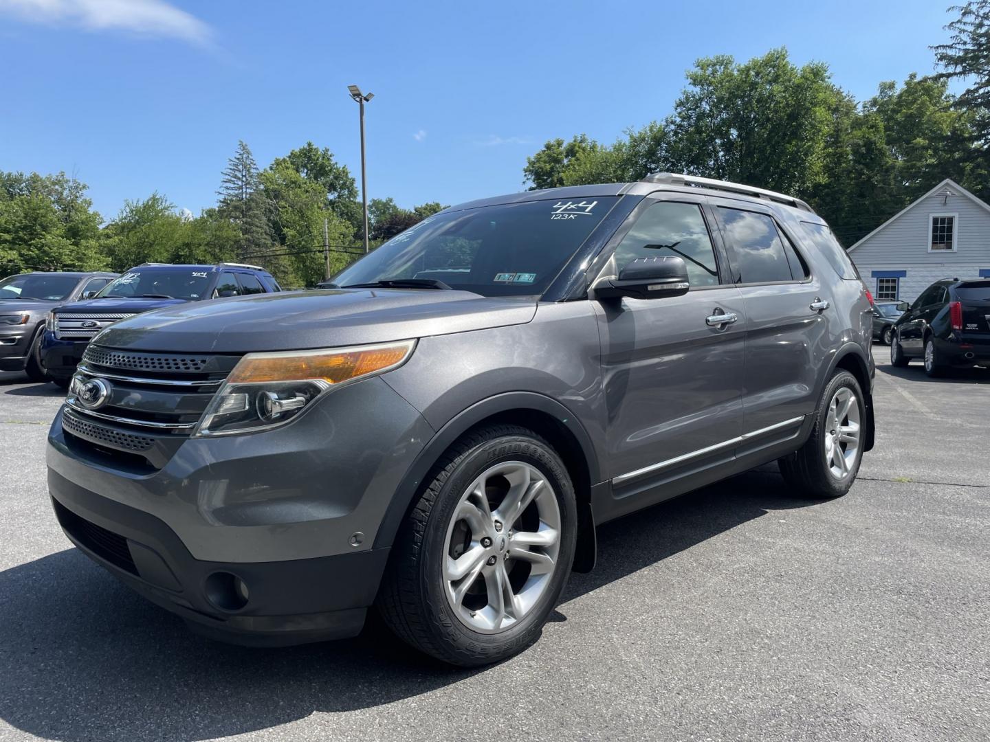 2014 Ford Explorer Limited 4WD (1FM5K8F82EG) with an 3.5L V6 DOHC 24V engine, 6-Speed Automatic transmission, located at 101 N. Main Street, Muncy, PA, 17756, (570) 546-5462, 41.207691, -76.785942- Photo#0