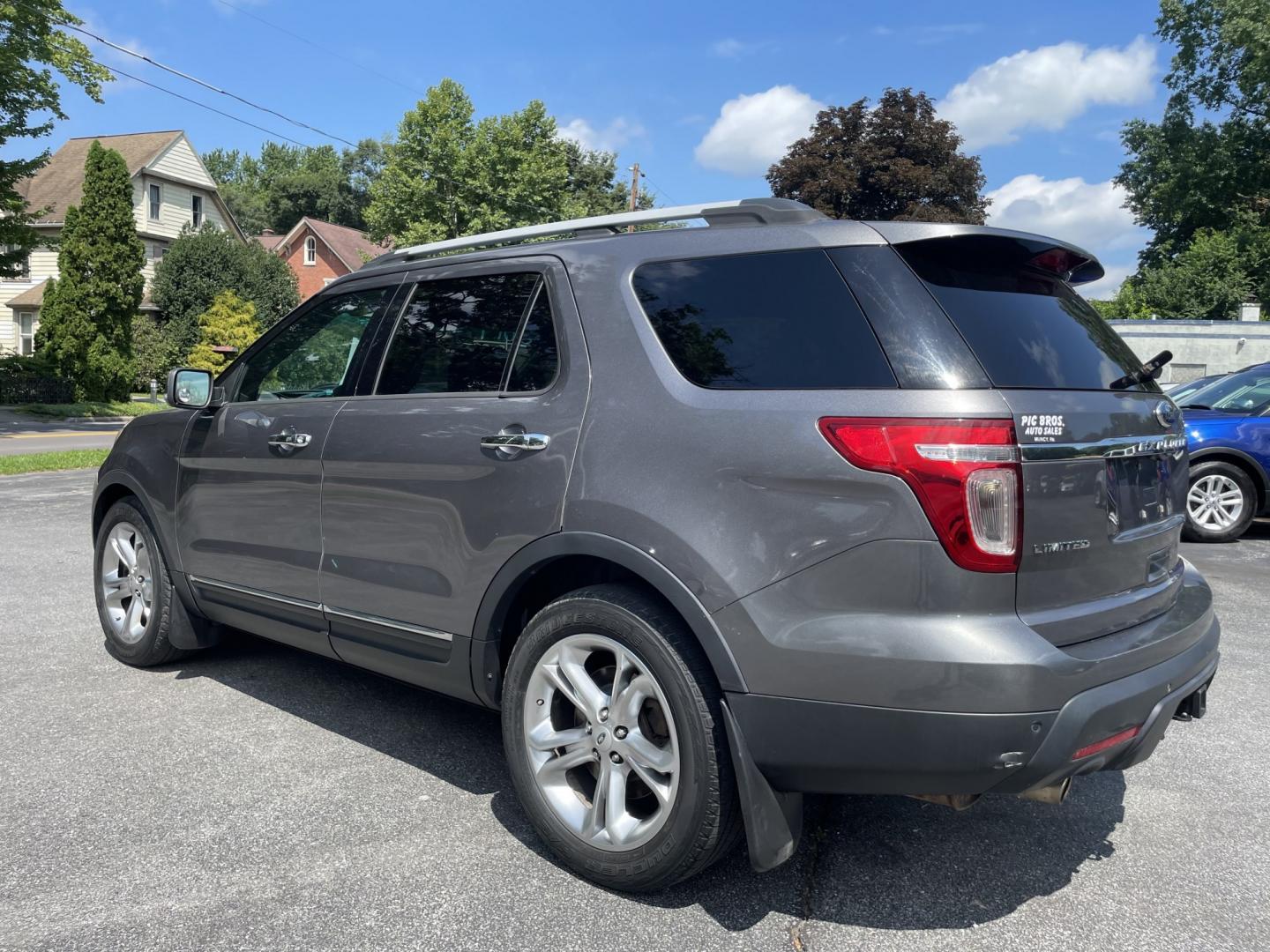 2014 Ford Explorer Limited 4WD (1FM5K8F82EG) with an 3.5L V6 DOHC 24V engine, 6-Speed Automatic transmission, located at 101 N. Main Street, Muncy, PA, 17756, (570) 546-5462, 41.207691, -76.785942- Photo#2