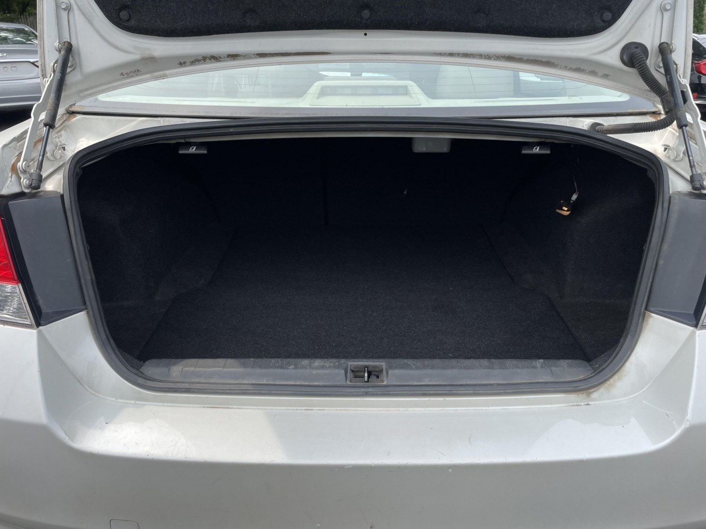 2014 White Subaru Legacy 2.5i Premium (4S3BMBC61E3) with an 2.5L H4 SOHC 16V engine, Continuously Variable Transmission transmission, located at 101 N. Main Street, Muncy, PA, 17756, (570) 546-5462, 41.207691, -76.785942- Photo#8