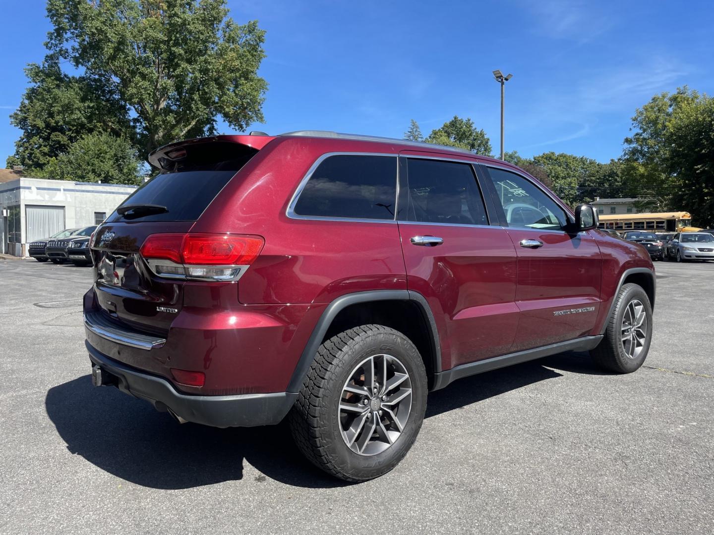 2017 Jeep Grand Cherokee Limited 4WD (1C4RJFBG9HC) with an 3.6L V6 DOHC 24V engine, 8A transmission, located at 101 N. Main Street, Muncy, PA, 17756, (570) 546-5462, 41.207691, -76.785942- Photo#1