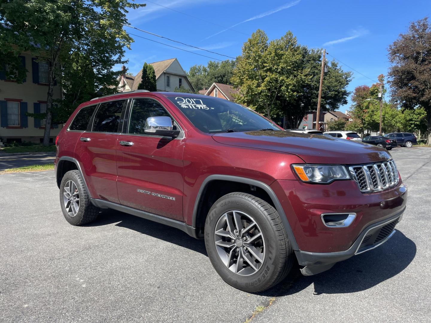 2017 Jeep Grand Cherokee Limited 4WD (1C4RJFBG9HC) with an 3.6L V6 DOHC 24V engine, 8A transmission, located at 101 N. Main Street, Muncy, PA, 17756, (570) 546-5462, 41.207691, -76.785942- Photo#2