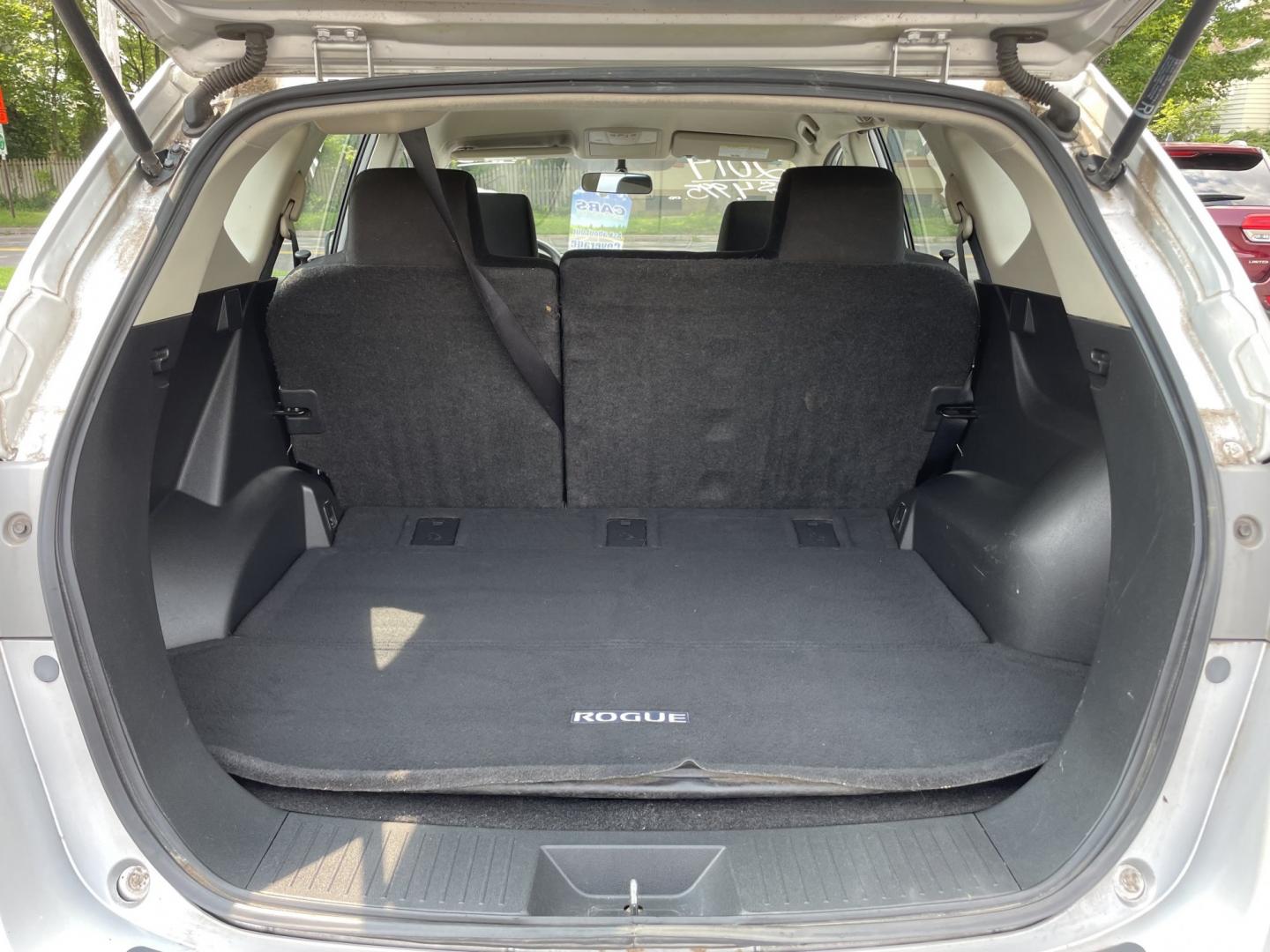 2014 Nissan Rogue S AWD (JN8AS5MV9EW) with an 2.5L L4 DOHC 16V engine, CVT transmission, located at 101 N. Main Street, Muncy, PA, 17756, (570) 546-5462, 41.207691, -76.785942- Photo#6