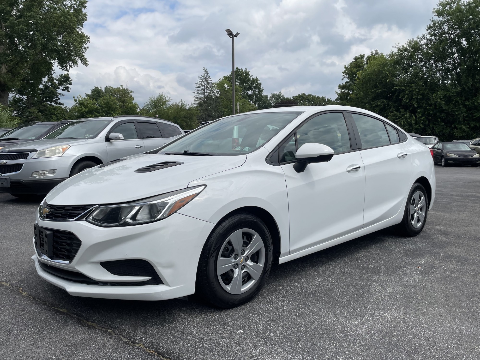 photo of 2017 Chevrolet Cruze LS Auto