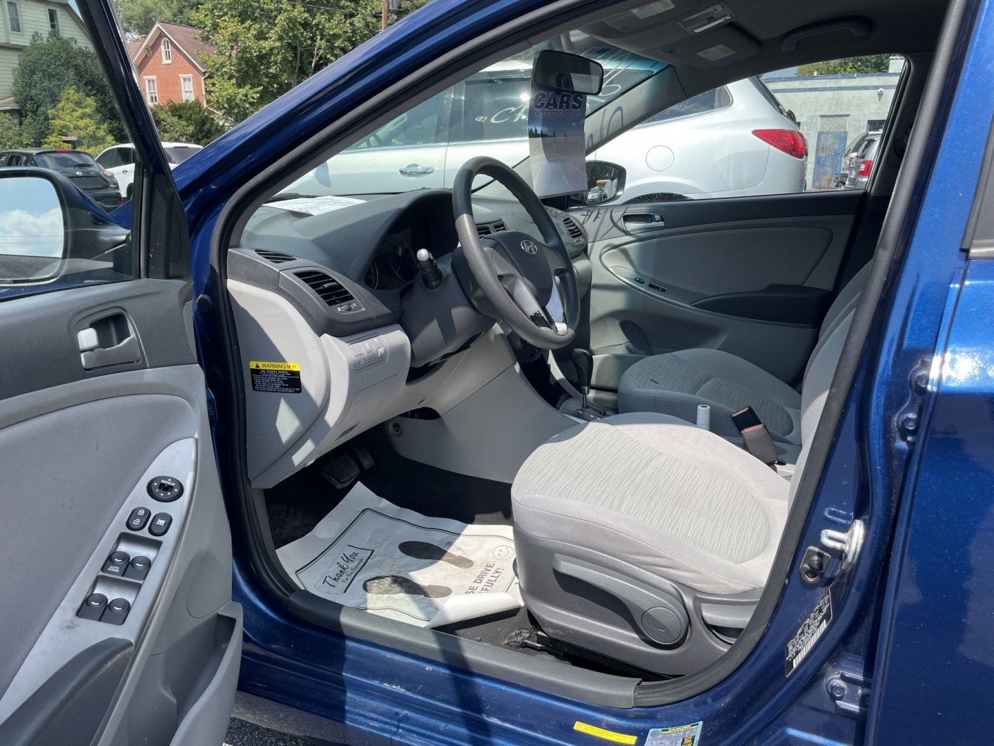 2017 Hyundai Accent SE 4-Door (KMHCT4AE8HU) with an 1.6L L4 DOHC 16V engine, 6A transmission, located at 101 N. Main Street, Muncy, PA, 17756, (570) 546-5462, 41.207691, -76.785942- Photo#4