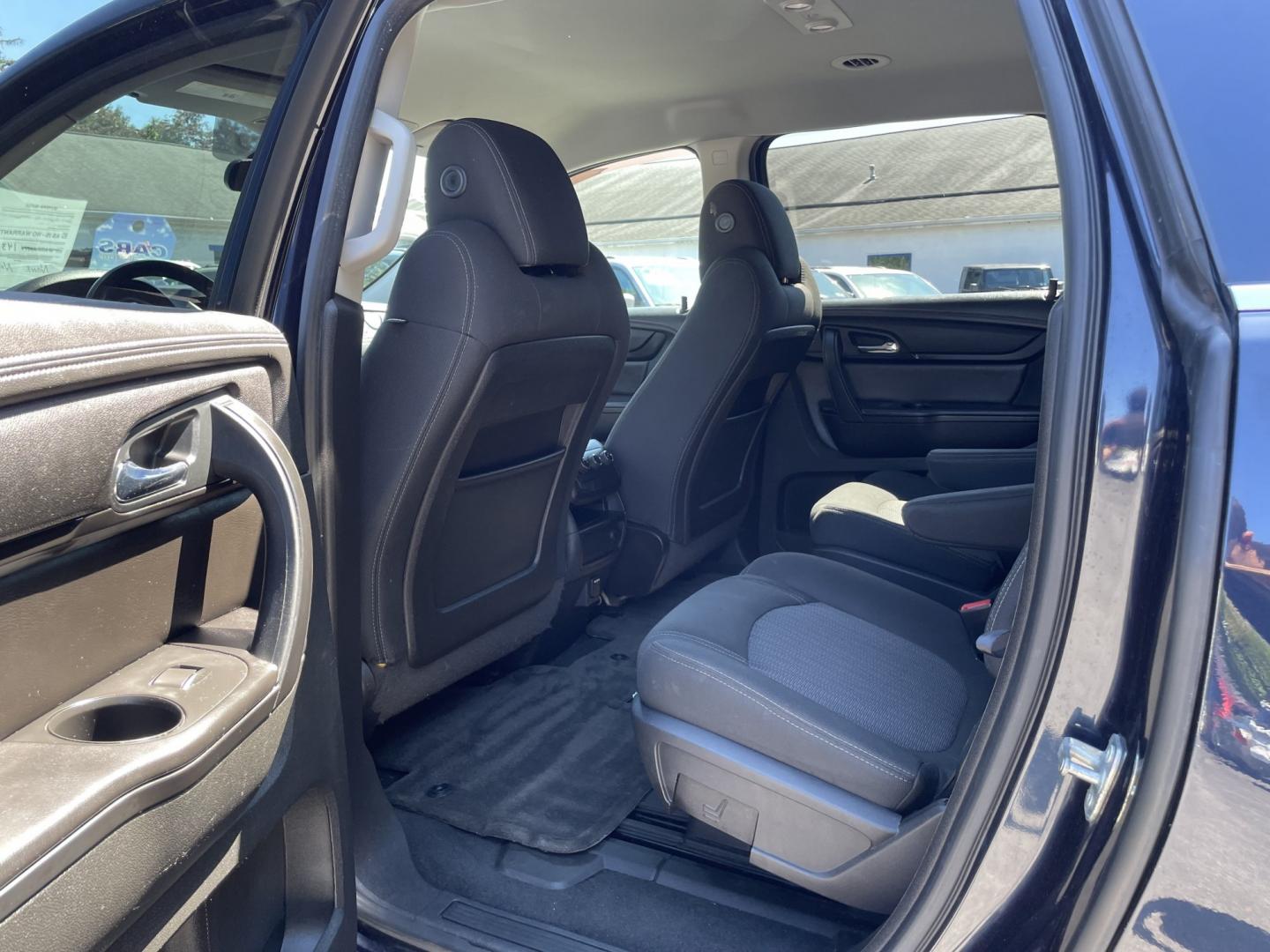2016 Chevrolet Traverse 1LT AWD (1GNKVGKD2GJ) with an 3.6L V6 DOHC 24V engine, 6A transmission, located at 101 N. Main Street, Muncy, PA, 17756, (570) 546-5462, 41.207691, -76.785942- Photo#9