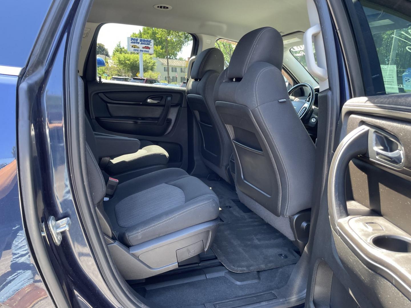 2016 Chevrolet Traverse 1LT AWD (1GNKVGKD2GJ) with an 3.6L V6 DOHC 24V engine, 6A transmission, located at 101 N. Main Street, Muncy, PA, 17756, (570) 546-5462, 41.207691, -76.785942- Photo#8