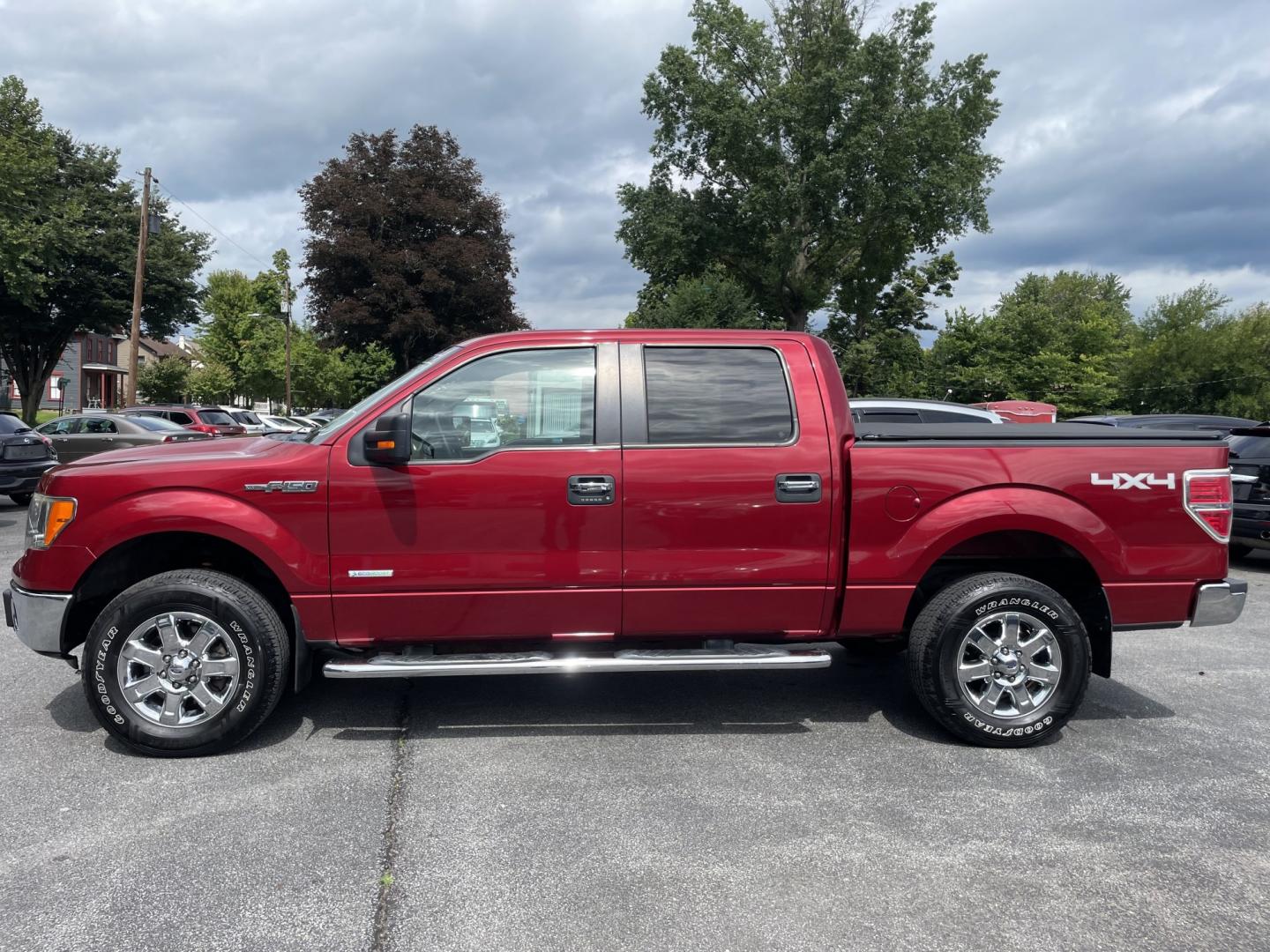 2013 Ford F-150 XLT SuperCrew 6.5-ft. Bed 4WD (1FTFW1ET0DF) with an 3.5L V6 TURBO engine, 6-Speed Automatic transmission, located at 101 N. Main Street, Muncy, PA, 17756, (570) 546-5462, 41.207691, -76.785942- Photo#2
