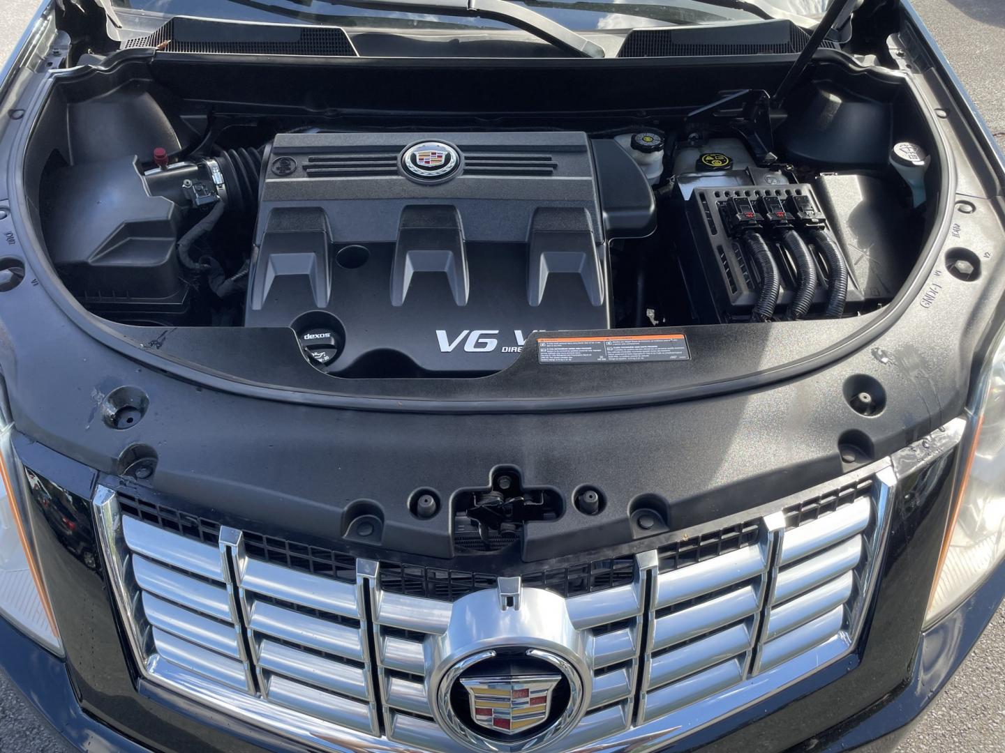 2016 Cadillac SRX Luxury Collection FWD (3GYFNBE38GS) with an 3.6L V6 DOHC 24V FFV engine, 6A transmission, located at 101 N. Main Street, Muncy, PA, 17756, (570) 546-5462, 41.207691, -76.785942- Photo#8