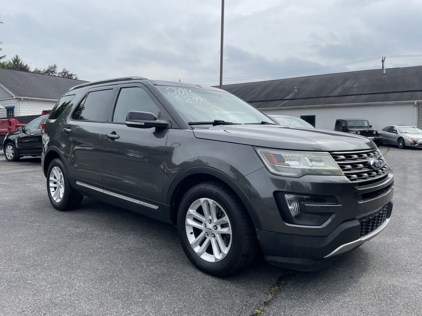 2016 Ford Explorer XLT FWD (1FM5K7D85GG) with an 3.5L V6 DOHC 24V engine, 6A transmission, located at 101 N. Main Street, Muncy, PA, 17756, (570) 546-5462, 41.207691, -76.785942- Photo#1