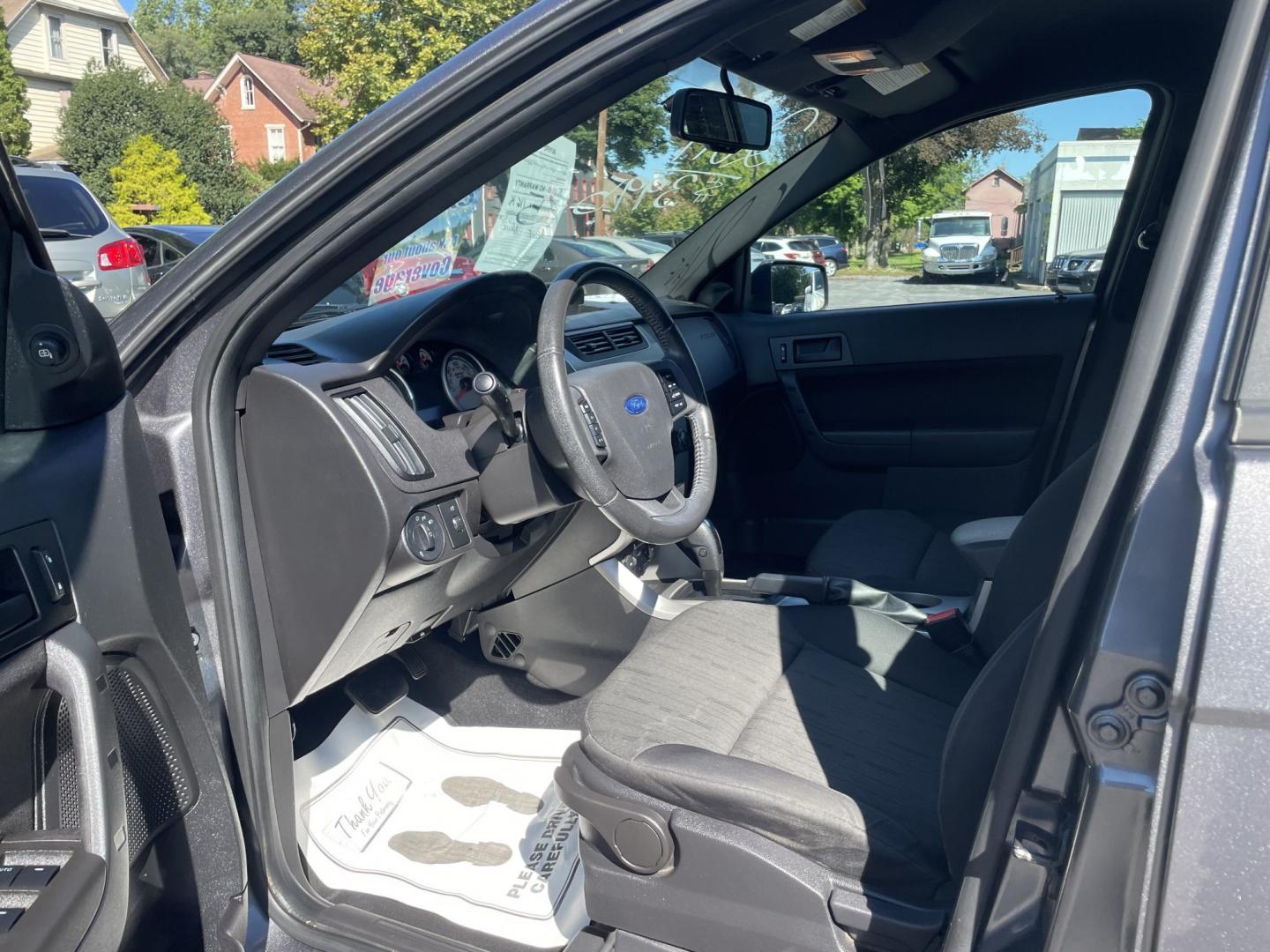 2011 Ford Focus SE Sedan (1FAHP3FN0BW) with an 2.0L L4 DOHC 16V engine, located at 101 N. Main Street, Muncy, PA, 17756, (570) 546-5462, 41.207691, -76.785942- Photo#4