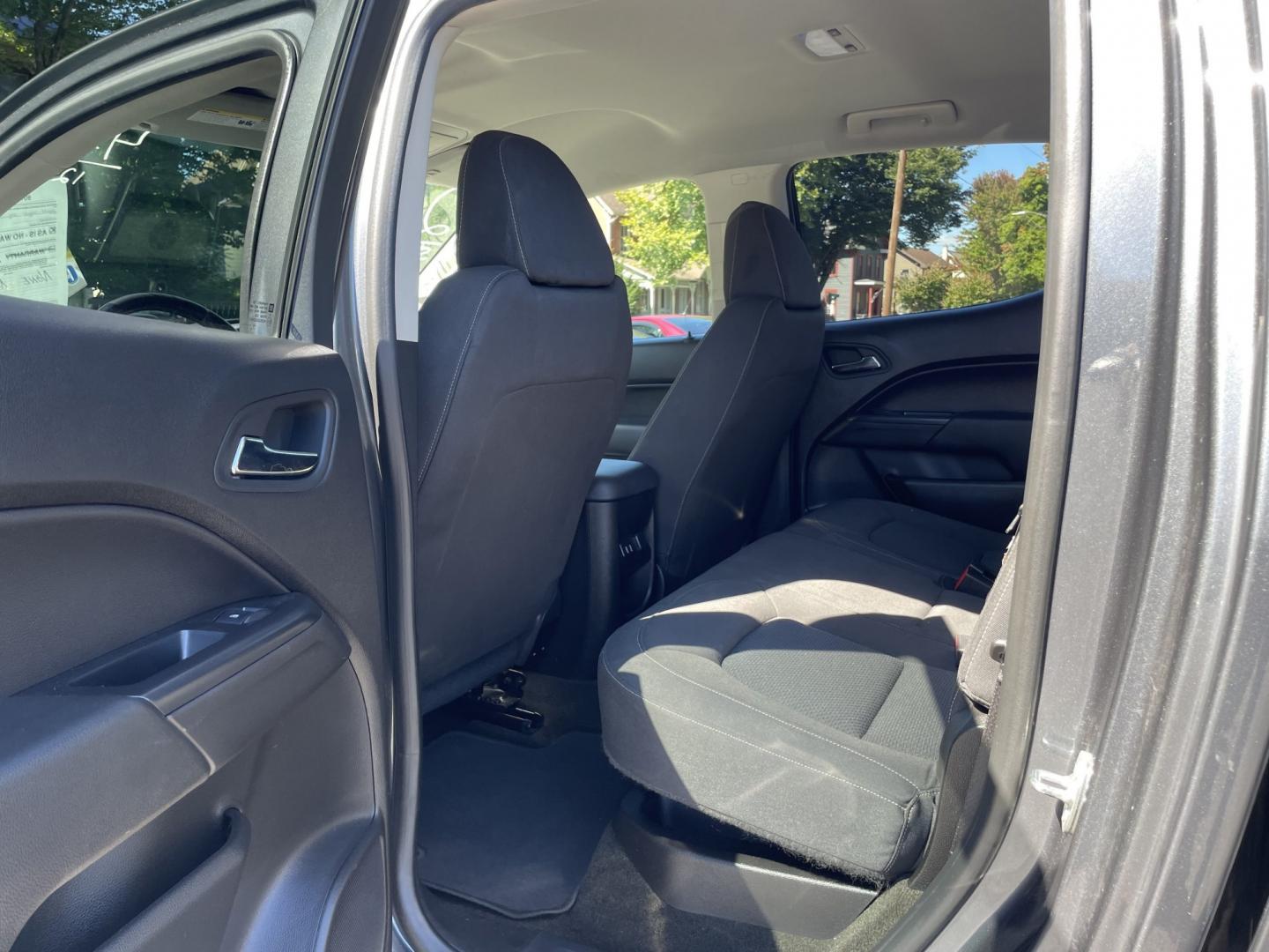 2016 Chevrolet Colorado LT Crew Cab 4WD (1GCGTCE32G1) with an 3.6L V6 DOHC 24V GAS engine, 6A transmission, located at 101 N. Main Street, Muncy, PA, 17756, (570) 546-5462, 41.207691, -76.785942- Photo#7