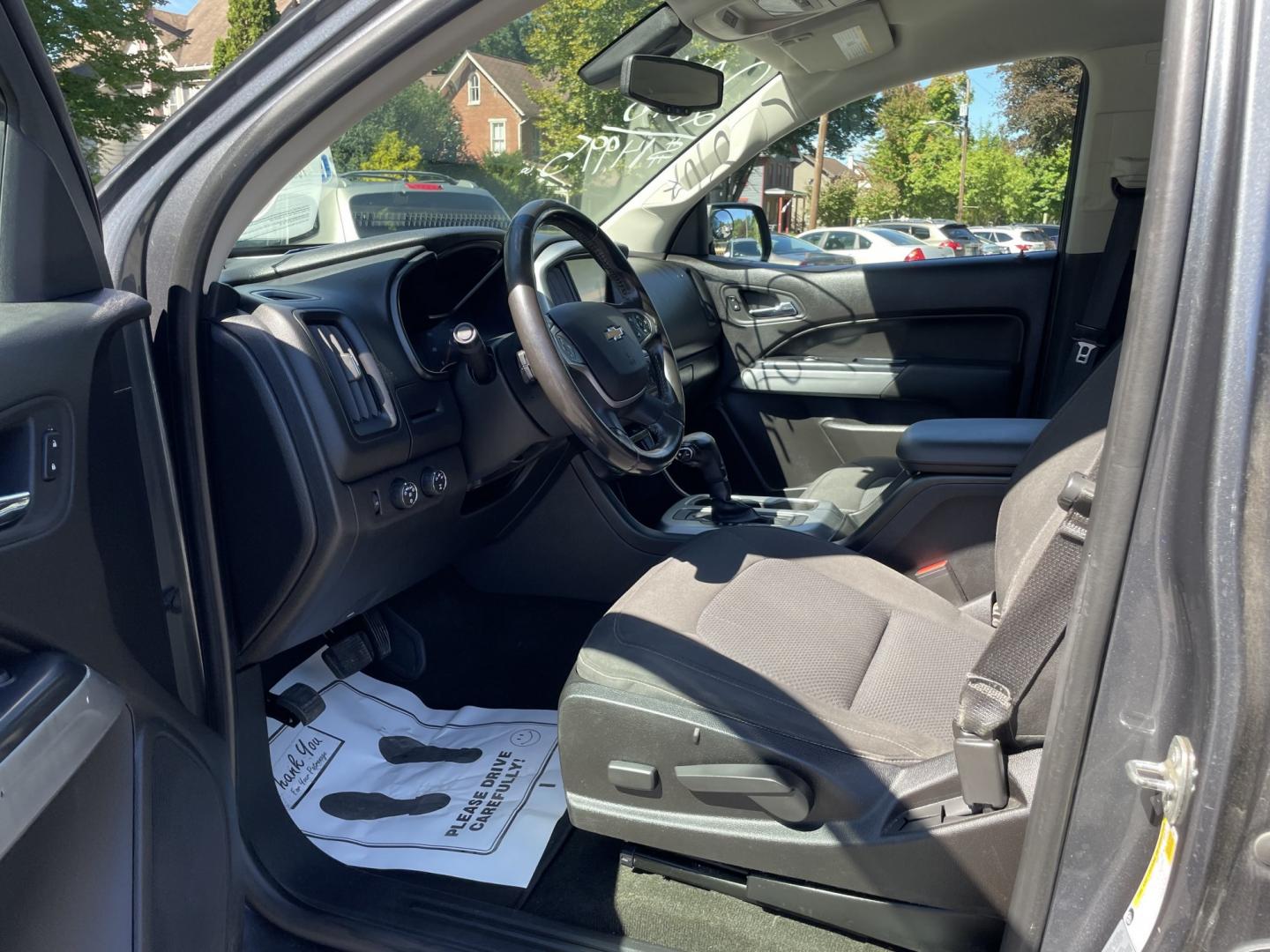 2016 Chevrolet Colorado LT Crew Cab 4WD (1GCGTCE32G1) with an 3.6L V6 DOHC 24V GAS engine, 6A transmission, located at 101 N. Main Street, Muncy, PA, 17756, (570) 546-5462, 41.207691, -76.785942- Photo#5