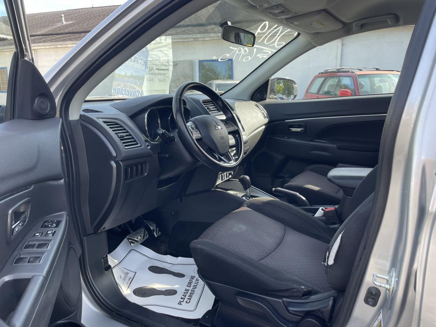 2019 Mitsubishi Outlander Sport 2.0 SE 4WD CVT (JA4AR3AU5KU) with an 2.0L L4 DOHC 16V engine, CVT transmission, located at 101 N. Main Street, Muncy, PA, 17756, (570) 546-5462, 41.207691, -76.785942- Photo#5
