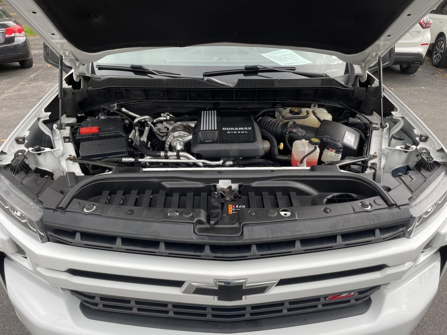 2021 White /black Chevrolet Silverado 1500 RST Crew Cab 4WD (1GCUYEET1MZ) with an 3.0L L6 DOHC 16V TURBO DIESEL engine, 6A transmission, located at 101 N. Main Street, Muncy, PA, 17756, (570) 546-5462, 41.207691, -76.785942- Photo#10
