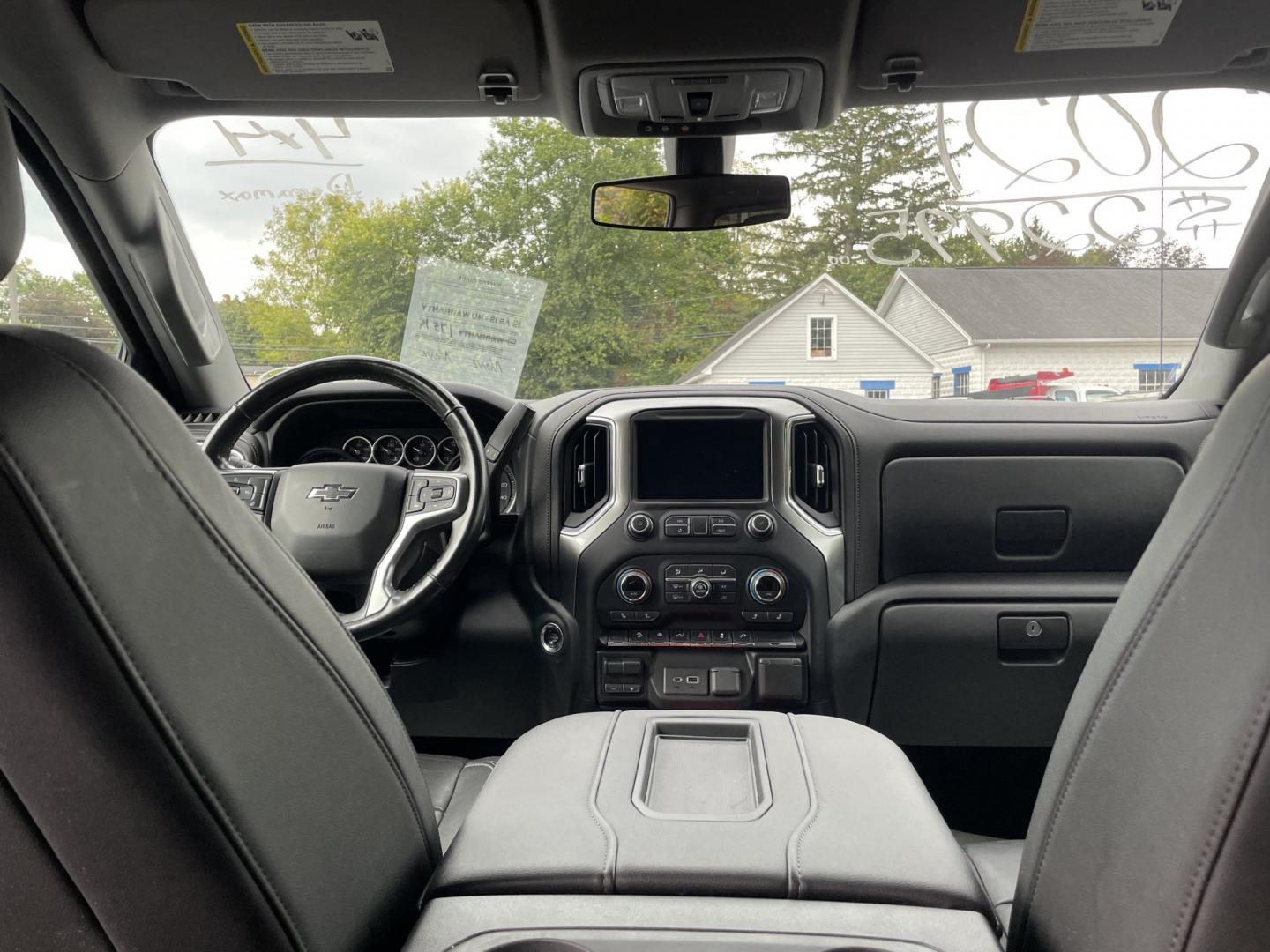 2021 White /black Chevrolet Silverado 1500 RST Crew Cab 4WD (1GCUYEET1MZ) with an 3.0L L6 DOHC 16V TURBO DIESEL engine, 6A transmission, located at 101 N. Main Street, Muncy, PA, 17756, (570) 546-5462, 41.207691, -76.785942- Photo#6