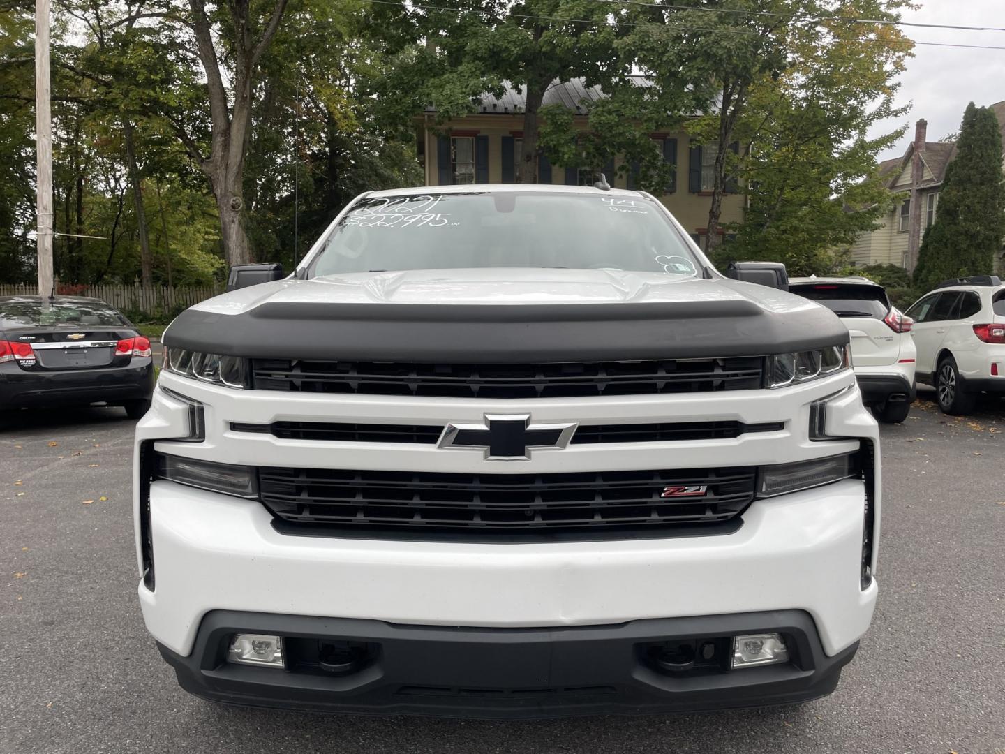 2021 White /black Chevrolet Silverado 1500 RST Crew Cab 4WD (1GCUYEET1MZ) with an 3.0L L6 DOHC 16V TURBO DIESEL engine, 6A transmission, located at 101 N. Main Street, Muncy, PA, 17756, (570) 546-5462, 41.207691, -76.785942- Photo#4