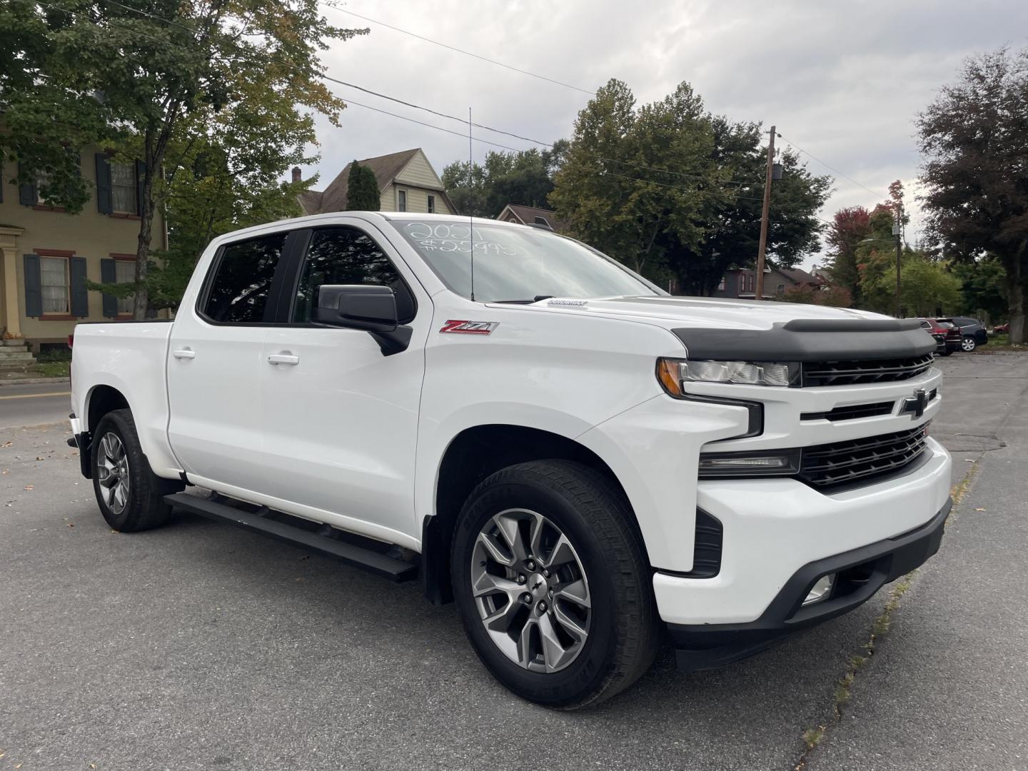 2021 White /black Chevrolet Silverado 1500 RST Crew Cab 4WD (1GCUYEET1MZ) with an 3.0L L6 DOHC 16V TURBO DIESEL engine, 6A transmission, located at 101 N. Main Street, Muncy, PA, 17756, (570) 546-5462, 41.207691, -76.785942- Photo#1
