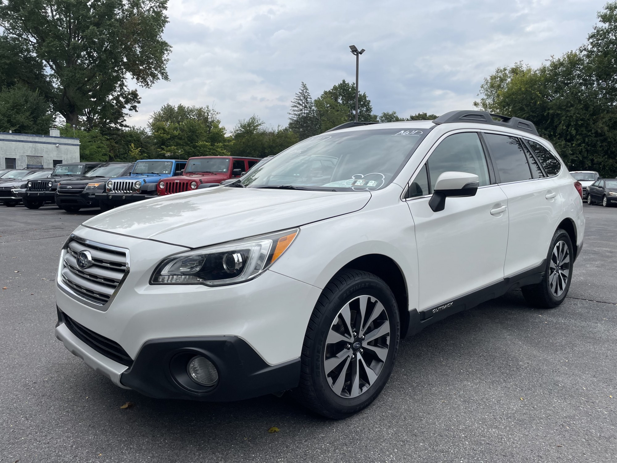 photo of 2017 Subaru Outback 2.5i Limited