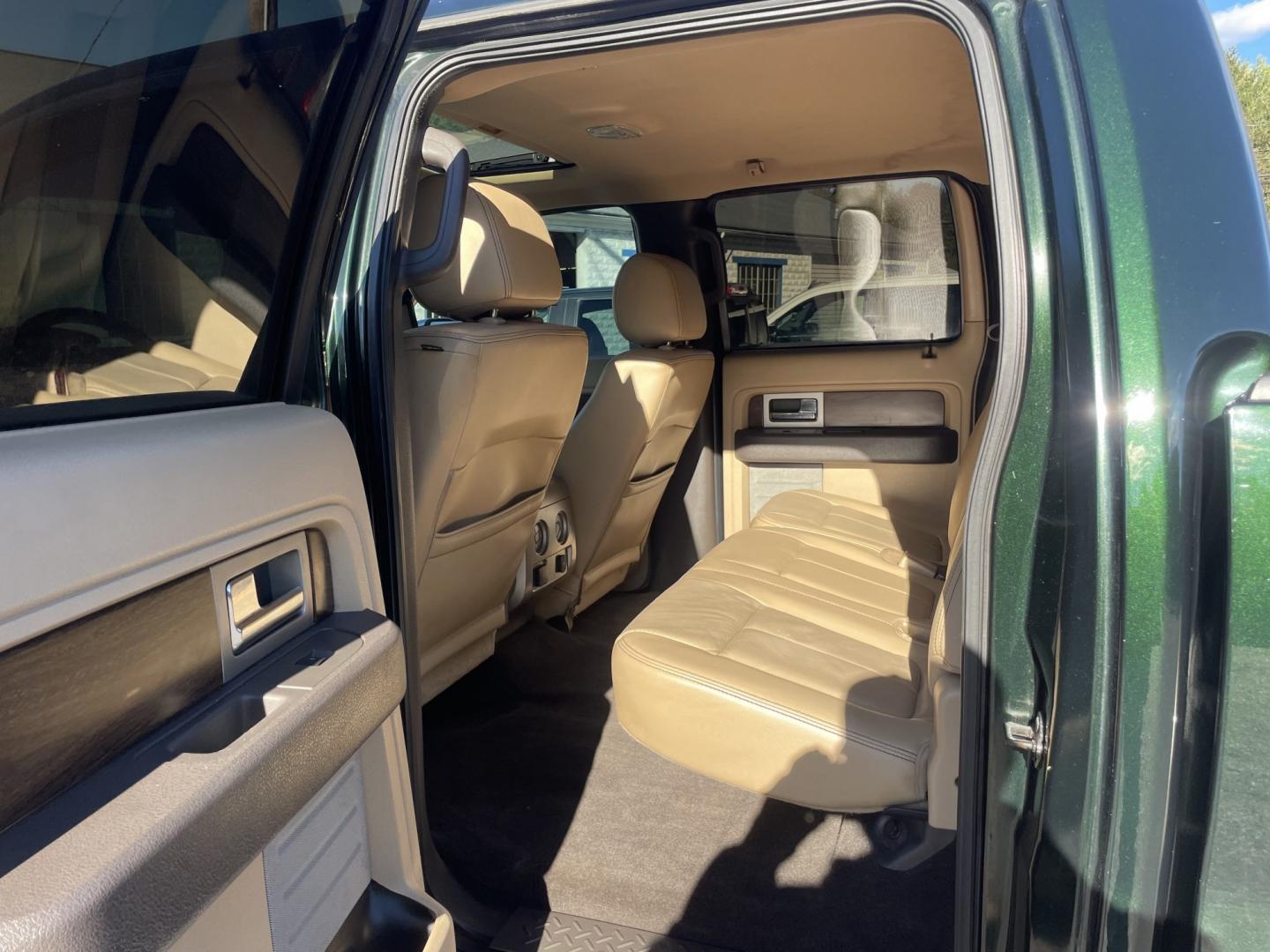 2013 Ford F-150 Lariat SuperCrew 5.5-ft. Bed 4WD (1FTFW1ET7DK) with an 3.5L V6 TURBO engine, 6-Speed Automatic transmission, located at 101 N. Main Street, Muncy, PA, 17756, (570) 546-5462, 41.207691, -76.785942- Photo#8