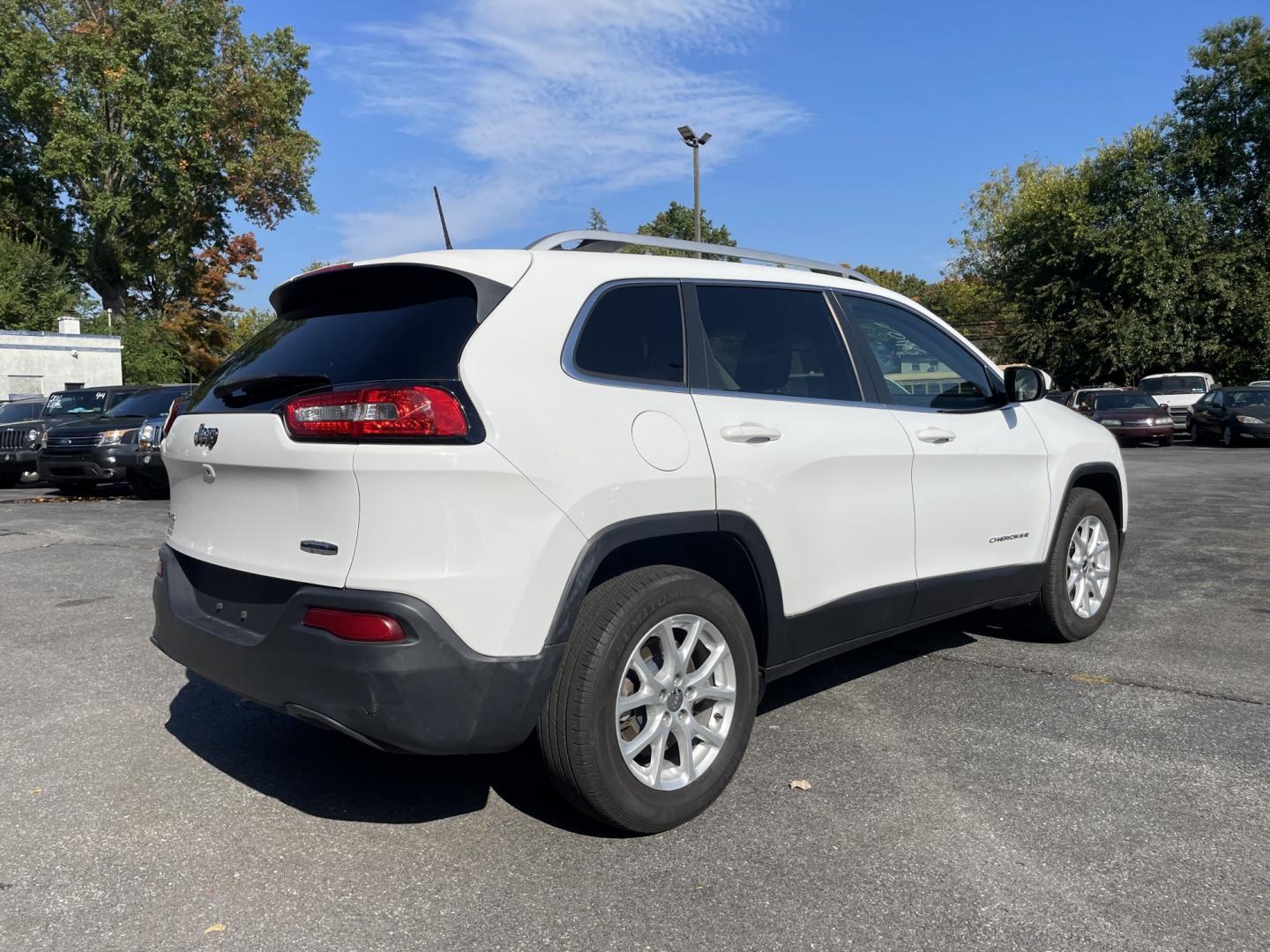 2016 Jeep Cherokee Latitude 4WD (1C4PJMCS2GW) with an 3.2L V6 DOHC 24V engine, 9A transmission, located at 101 N. Main Street, Muncy, PA, 17756, (570) 546-5462, 41.207691, -76.785942- Photo#1