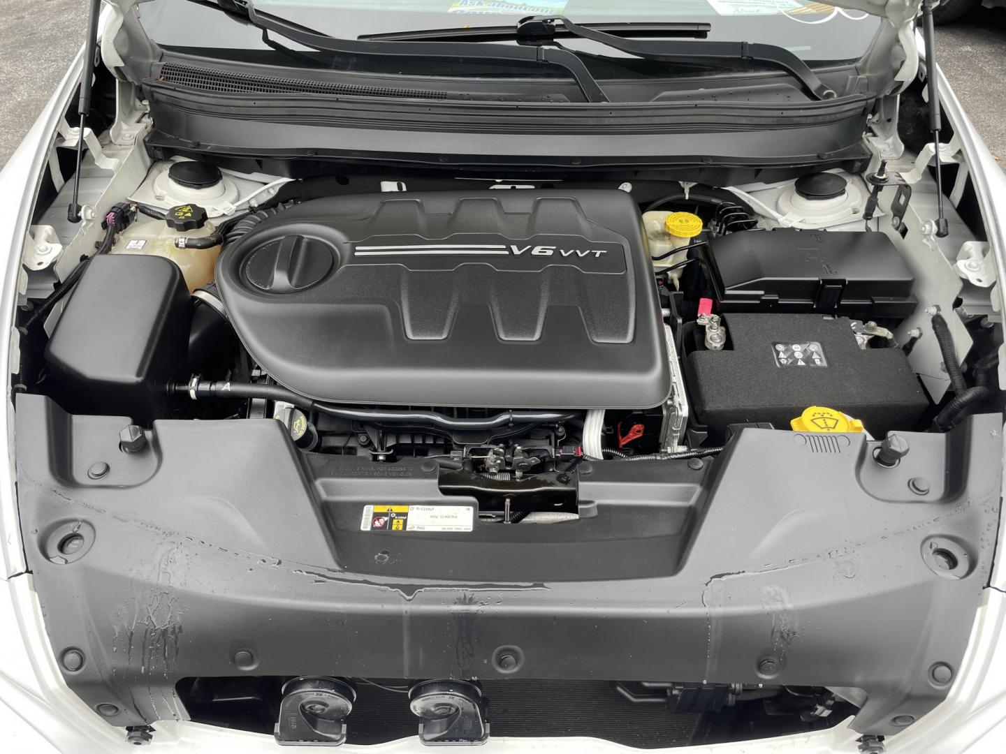 2016 Jeep Cherokee Latitude 4WD (1C4PJMCS2GW) with an 3.2L V6 DOHC 24V engine, 9A transmission, located at 101 N. Main Street, Muncy, PA, 17756, (570) 546-5462, 41.207691, -76.785942- Photo#7