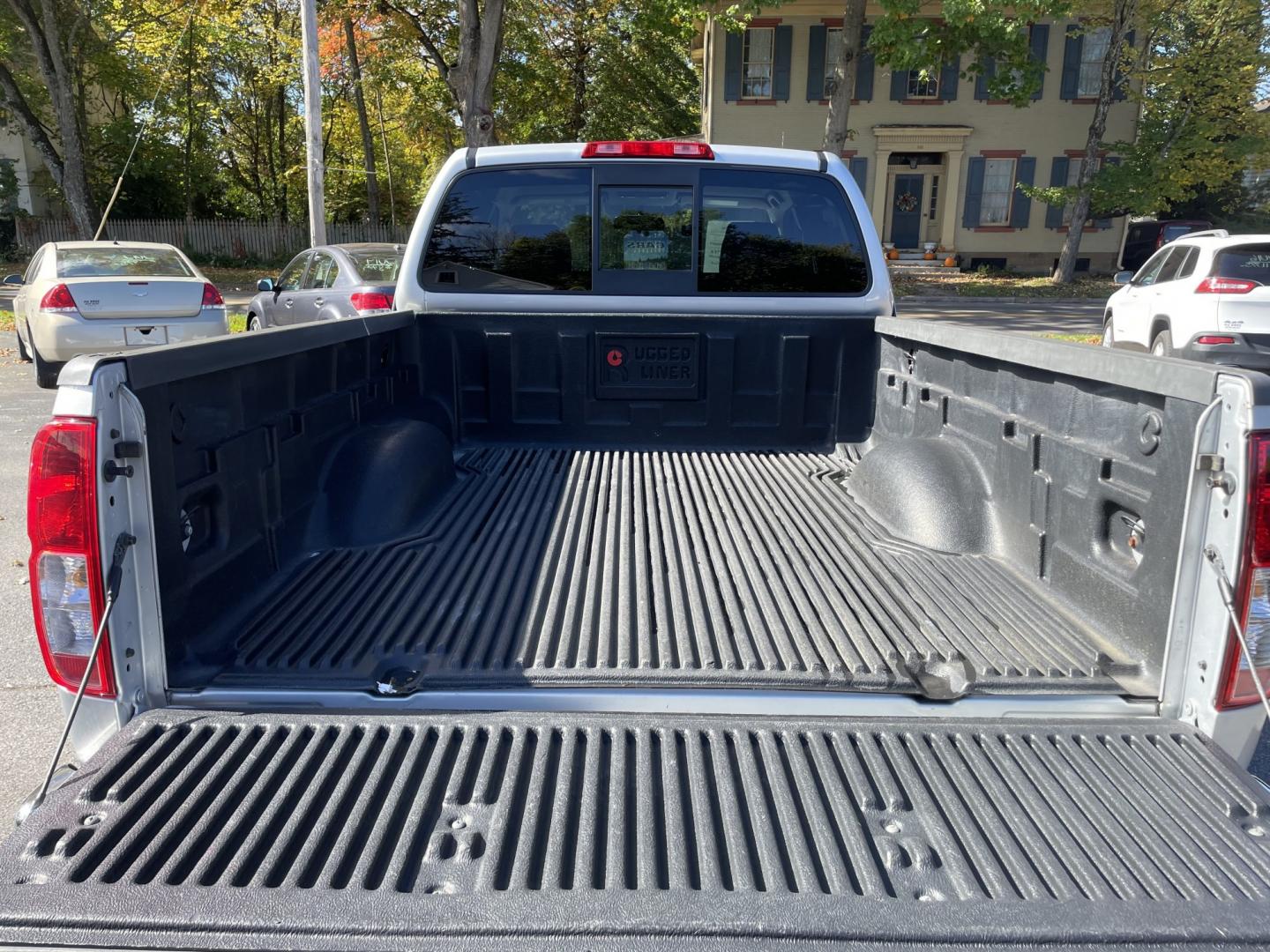 2011 Nissan Frontier PRO-4X King Cab 4WD (1N6AD0CW5BC) with an 4.0L V6 DOHC 24V engine, 5A transmission, located at 101 N. Main Street, Muncy, PA, 17756, (570) 546-5462, 41.207691, -76.785942- Photo#7