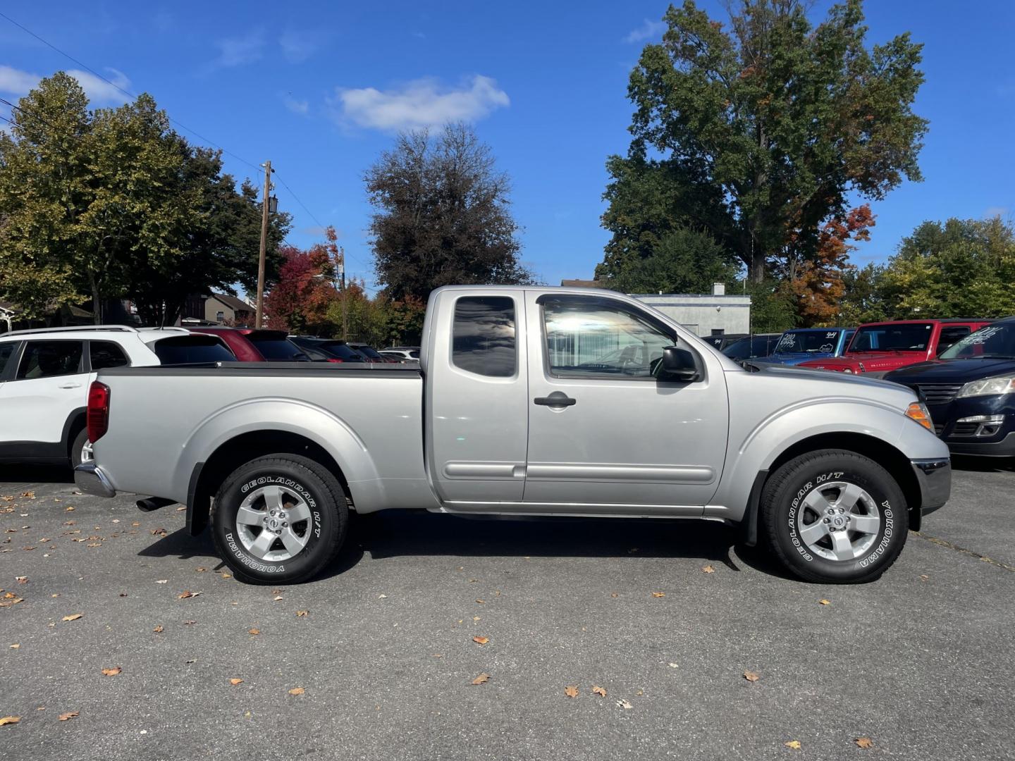 2011 Nissan Frontier PRO-4X King Cab 4WD (1N6AD0CW5BC) with an 4.0L V6 DOHC 24V engine, 5A transmission, located at 101 N. Main Street, Muncy, PA, 17756, (570) 546-5462, 41.207691, -76.785942- Photo#3