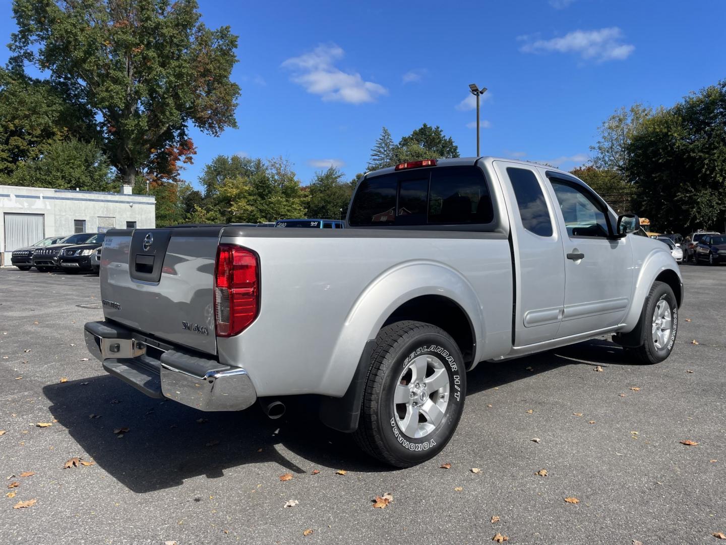 2011 Nissan Frontier PRO-4X King Cab 4WD (1N6AD0CW5BC) with an 4.0L V6 DOHC 24V engine, 5A transmission, located at 101 N. Main Street, Muncy, PA, 17756, (570) 546-5462, 41.207691, -76.785942- Photo#4