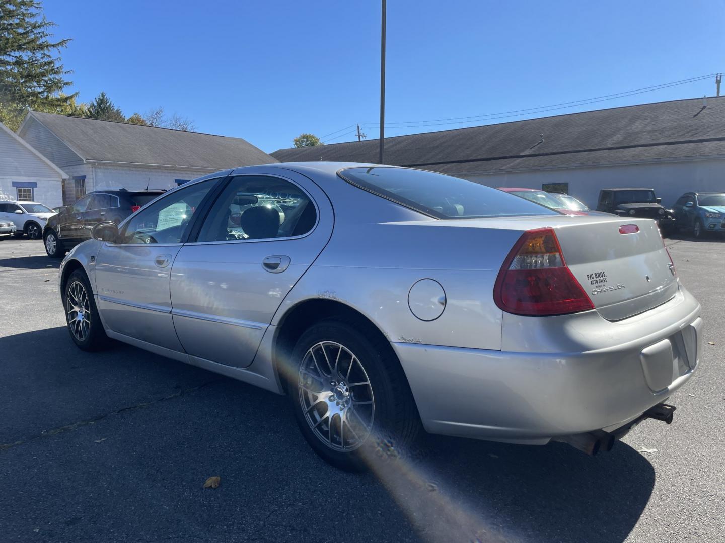2001 Chrysler 300M Base (2C3HE66G31H) with an 3.5L V6 SOHC 24V engine, 4A OD transmission, located at 101 N. Main Street, Muncy, PA, 17756, (570) 546-5462, 41.207691, -76.785942- Photo#3