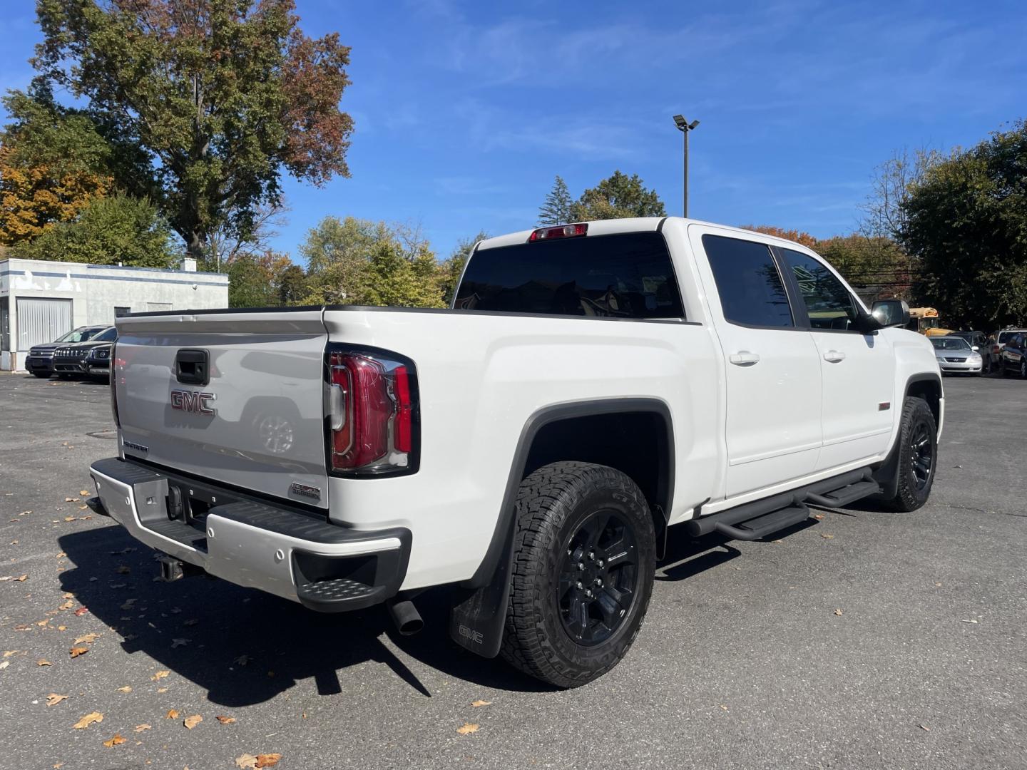 2017 White GMC Sierra 1500 SLT Crew Cab Long Box 4WD (3GTU2NEJ5HG) with an 6.2L V8 OHV 16V engine, 6A transmission, located at 101 N. Main Street, Muncy, PA, 17756, (570) 546-5462, 41.207691, -76.785942- Photo#2