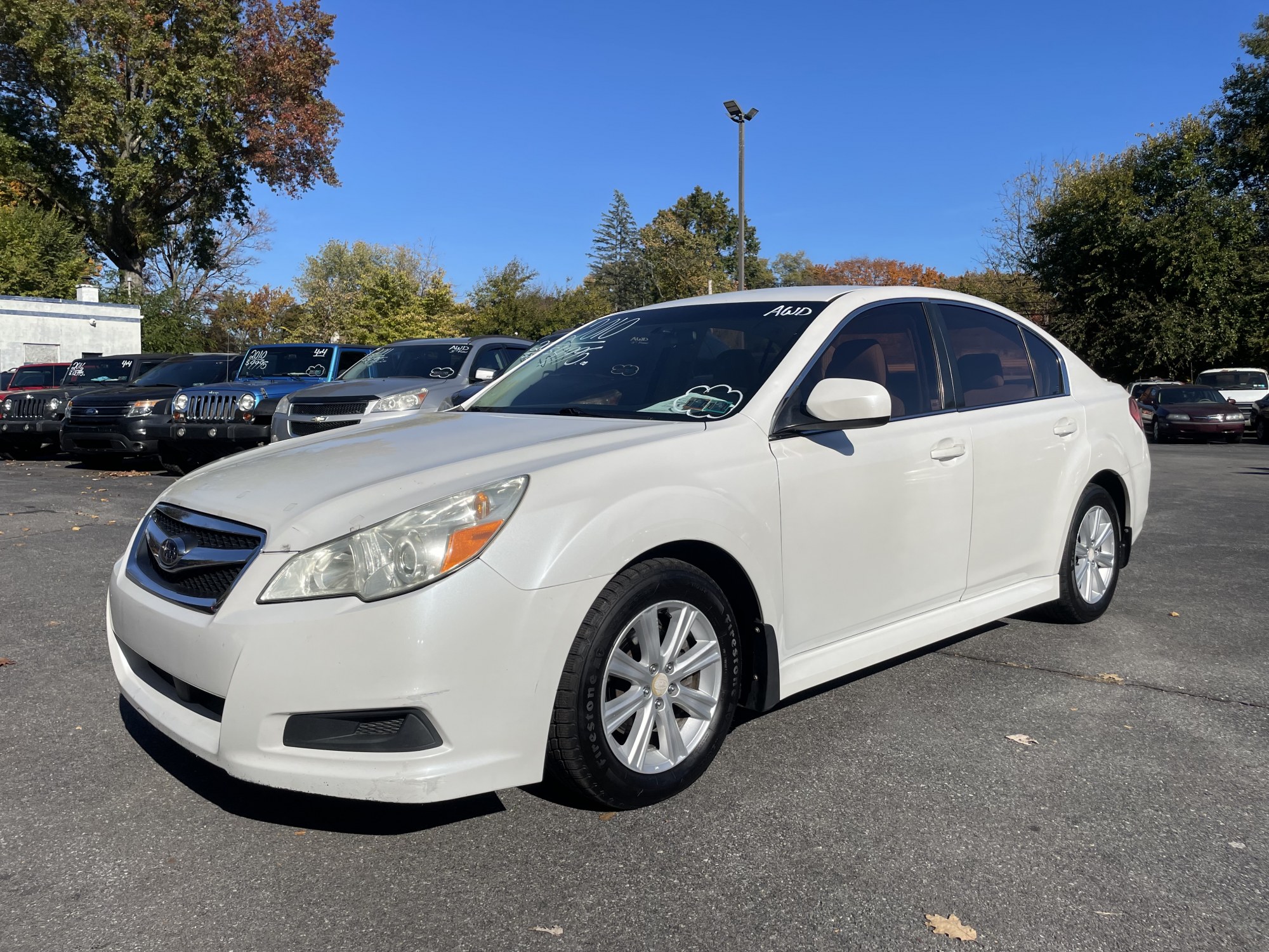 photo of 2010 Subaru Legacy 2.5i Premium