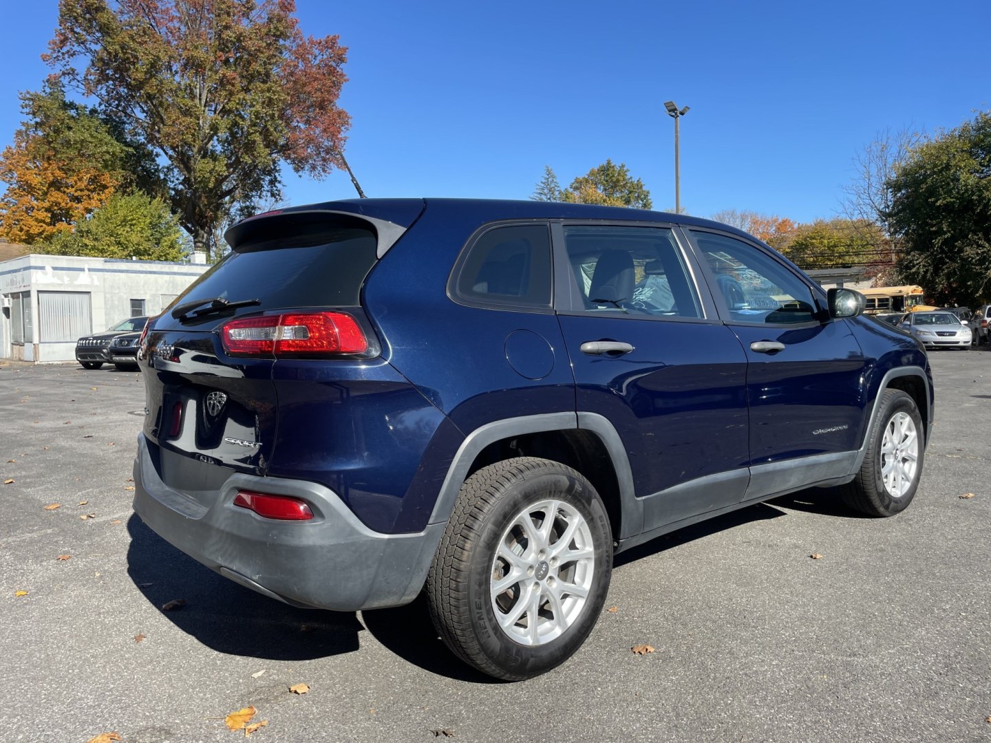 2014 Jeep Cherokee Sport 4WD (1C4PJMAB9EW) with an 2.4L L4 DOHC 16V engine, 9A transmission, located at 101 N. Main Street, Muncy, PA, 17756, (570) 546-5462, 41.207691, -76.785942- Photo#2
