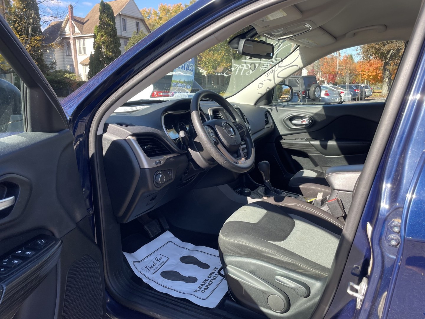 2014 Jeep Cherokee Sport 4WD (1C4PJMAB9EW) with an 2.4L L4 DOHC 16V engine, 9A transmission, located at 101 N. Main Street, Muncy, PA, 17756, (570) 546-5462, 41.207691, -76.785942- Photo#4