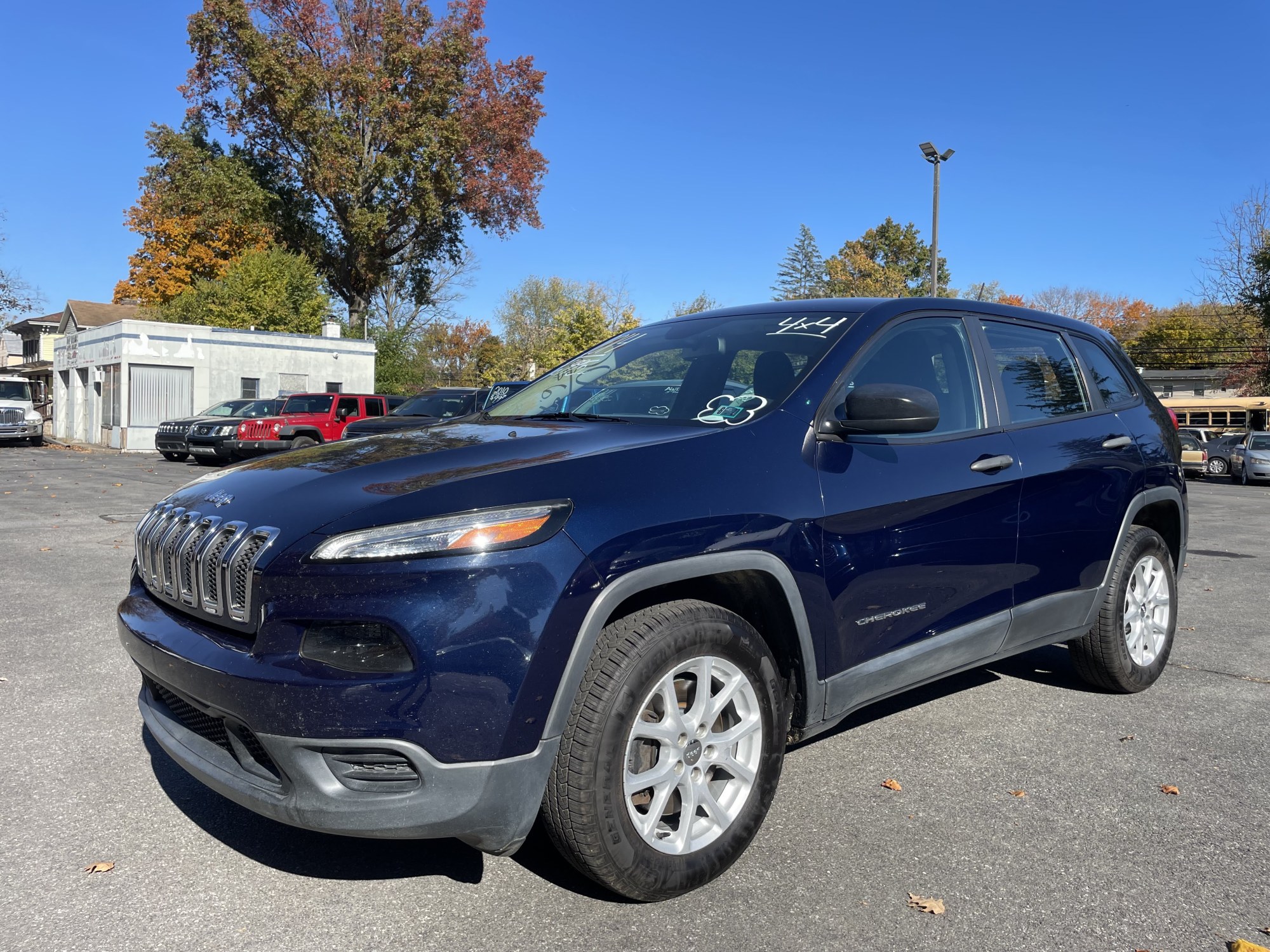 photo of 2014 Jeep Cherokee Sport 4WD