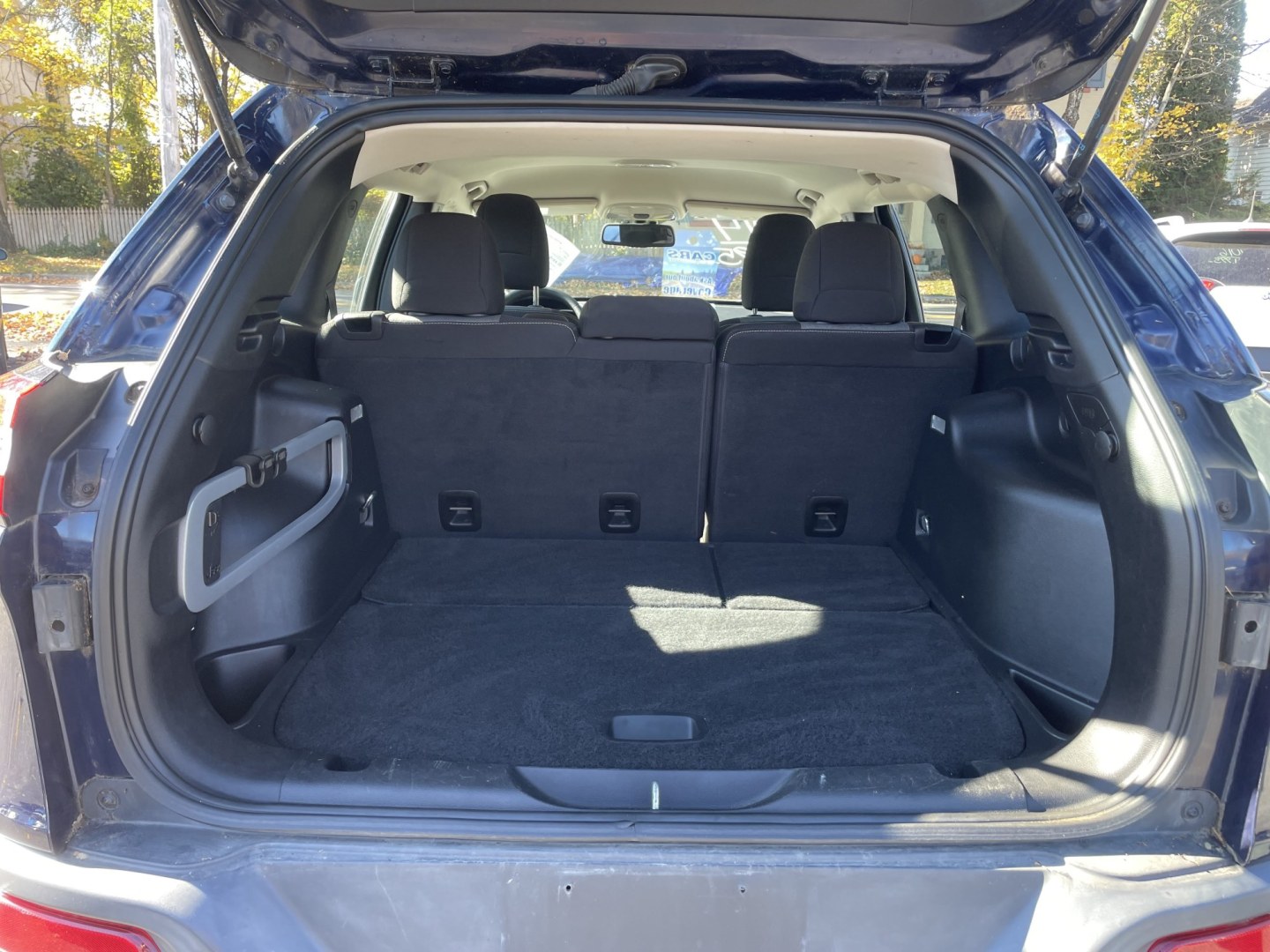 2014 Jeep Cherokee Sport 4WD (1C4PJMAB9EW) with an 2.4L L4 DOHC 16V engine, 9A transmission, located at 101 N. Main Street, Muncy, PA, 17756, (570) 546-5462, 41.207691, -76.785942- Photo#6